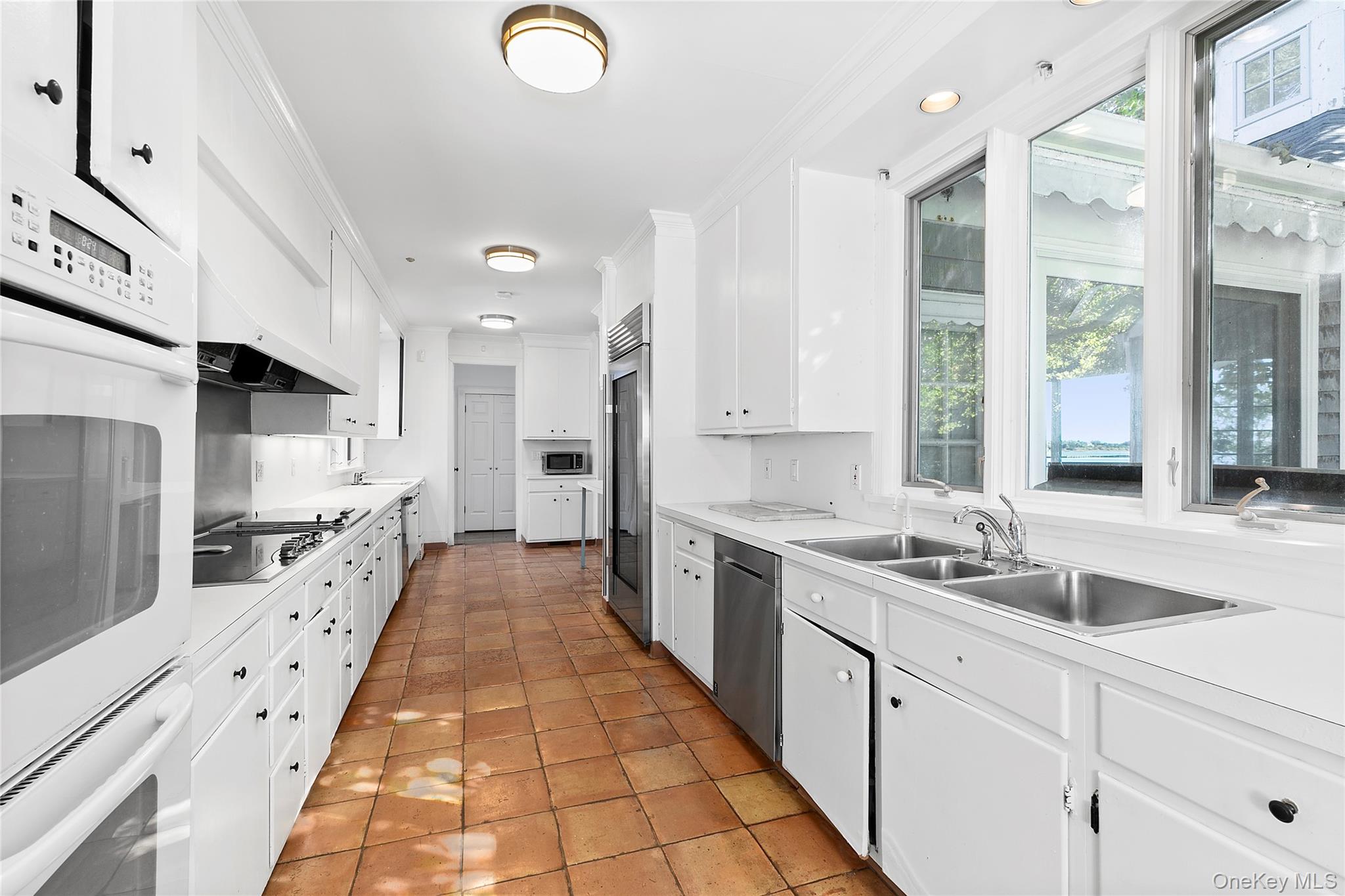 #14 photo, 11 Bay Road, Quogue , NY 11959