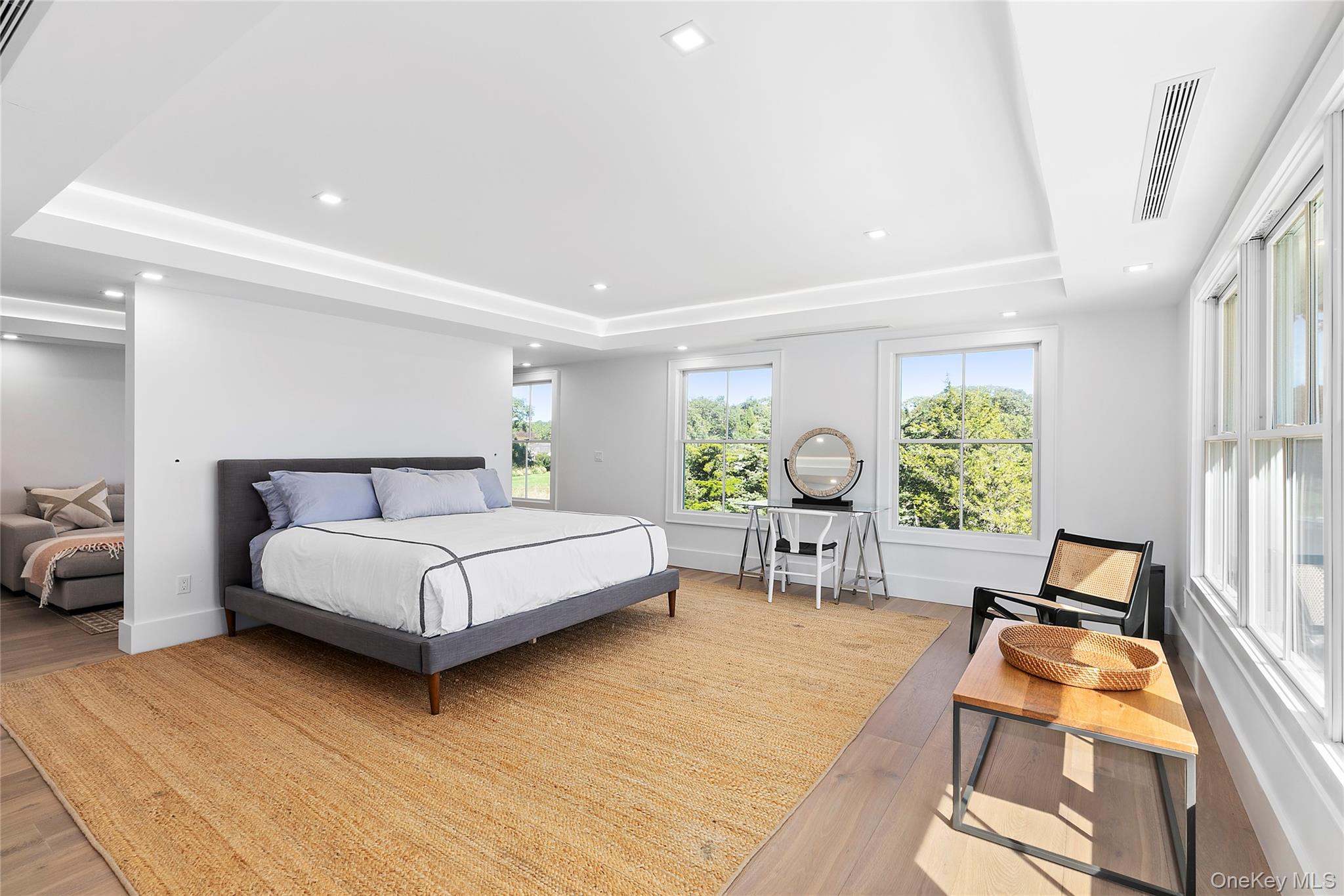 #17 photo, 11 Bay Road, Quogue , NY 11959