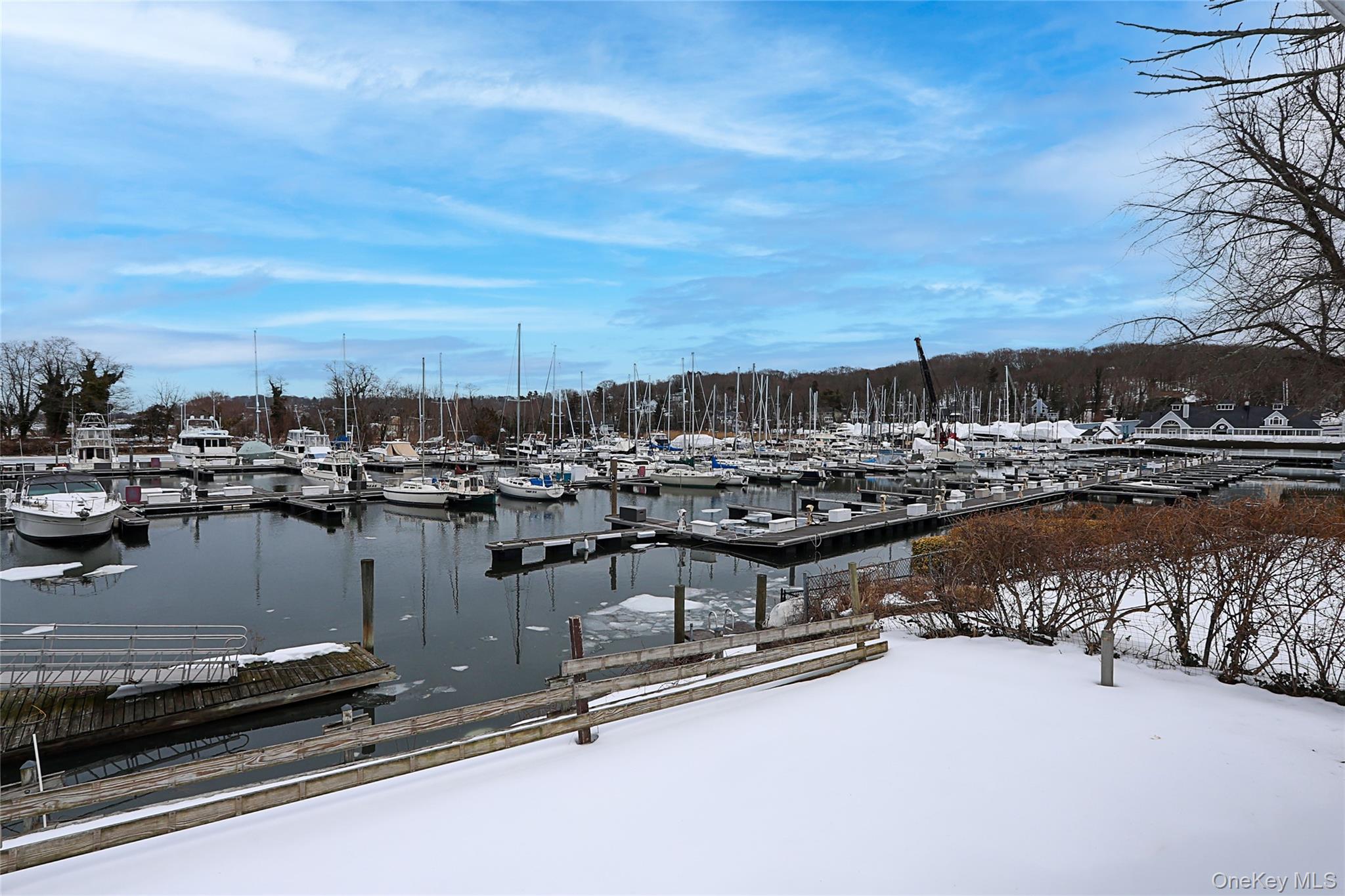 #1 photo, 38 Milland Drive, 東長島 Northport , NY 11768