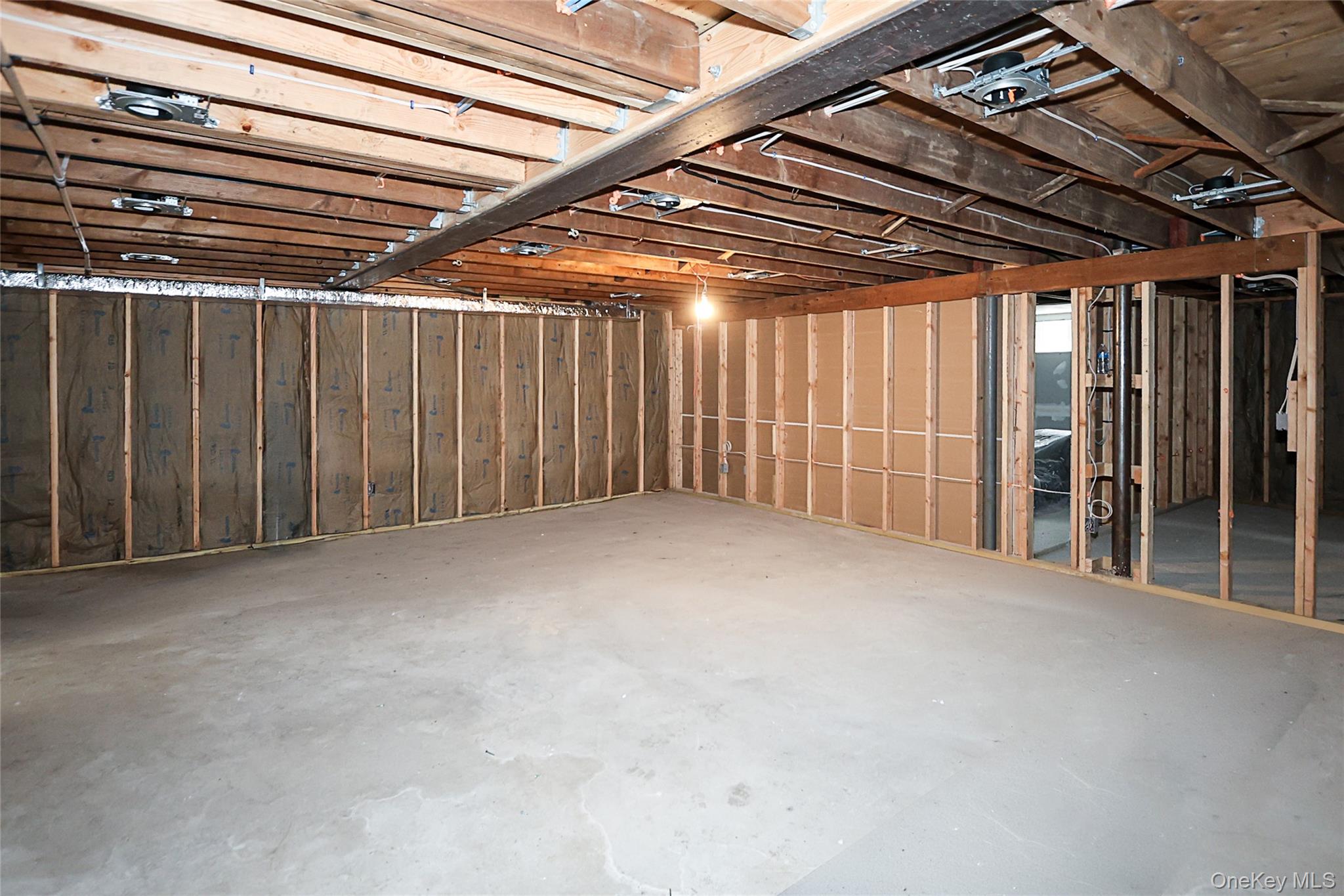 #17 photo, 38 Milland Drive, 東長島 Northport , NY 11768