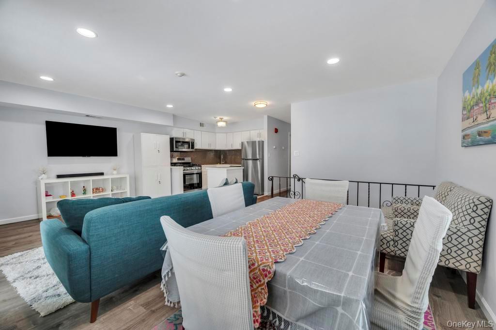 #13 photo, 348 Artist Lake Drive, Middle Island , NY 11953