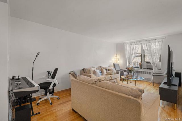 #5 photo, 33-44 Junction Blvd, Jackson Heights , NY 11372