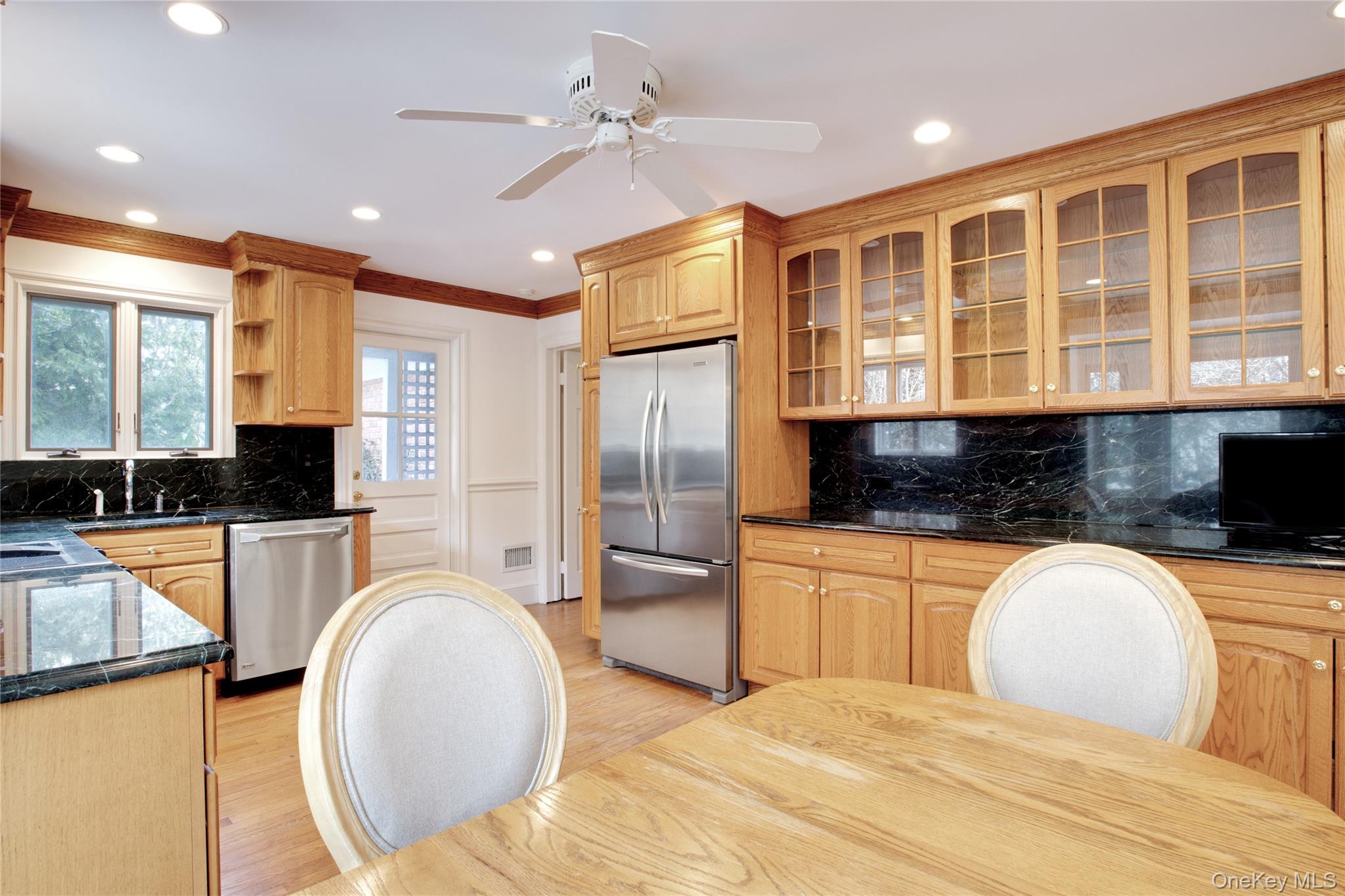 #11 photo, 448 Abbey Road, Manhasset , NY 11030