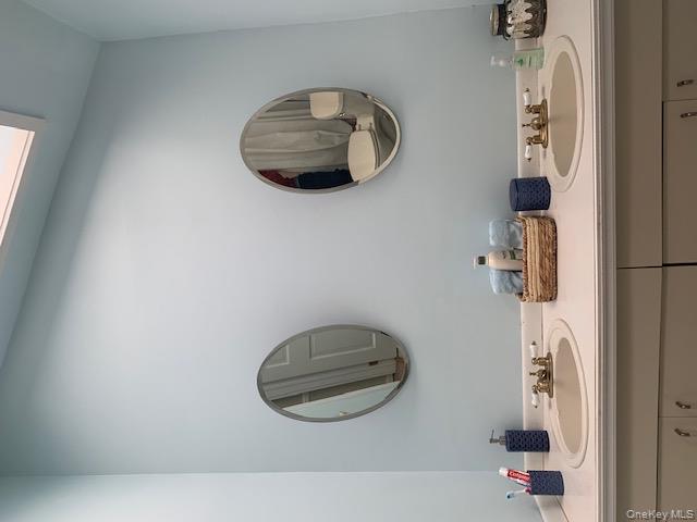 #10 photo, 42 Towd Point Road, מחוז סאפוק Southampton , NY 11968