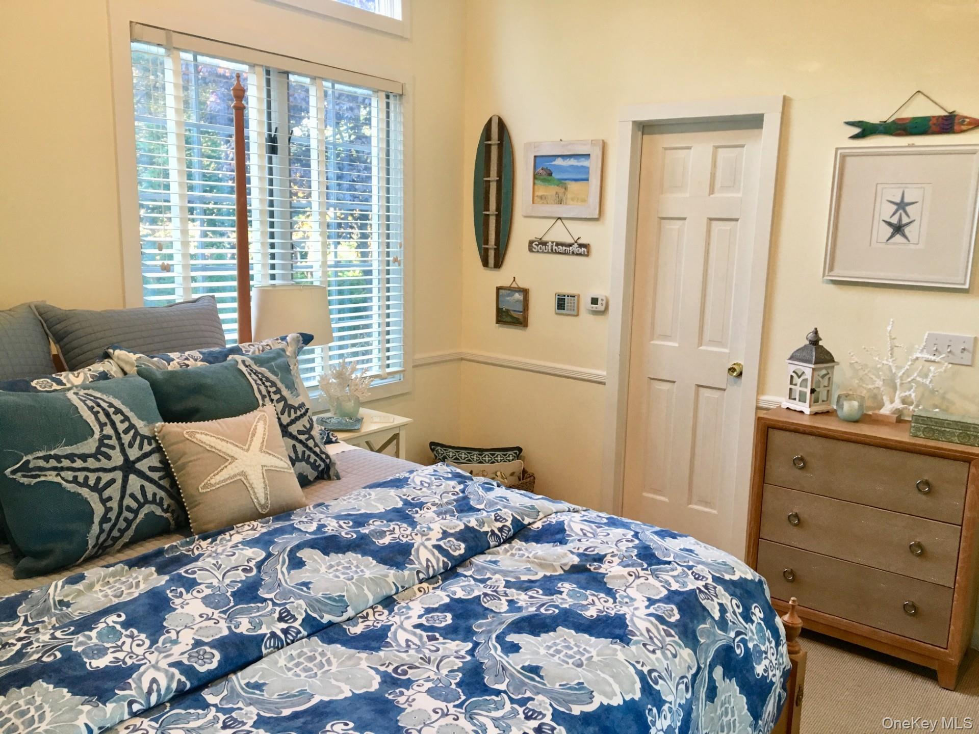 #13 photo, 42 Towd Point Road, מחוז סאפוק Southampton , NY 11968