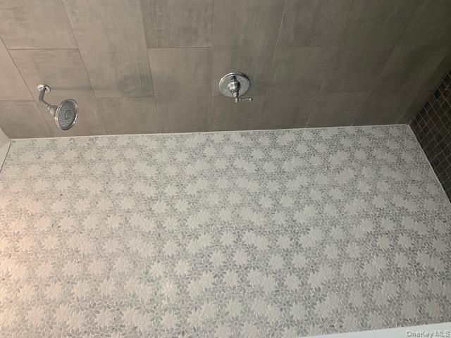 #15 photo, 42 Towd Point Road, מחוז סאפוק Southampton , NY 11968