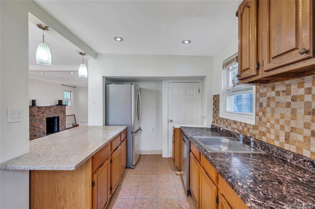 #11 photo, 10921 215th Street, Queens Village , NY 11429