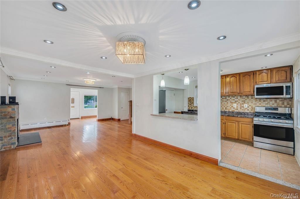 #8 photo, 10921 215th Street, Queens Village , NY 11429