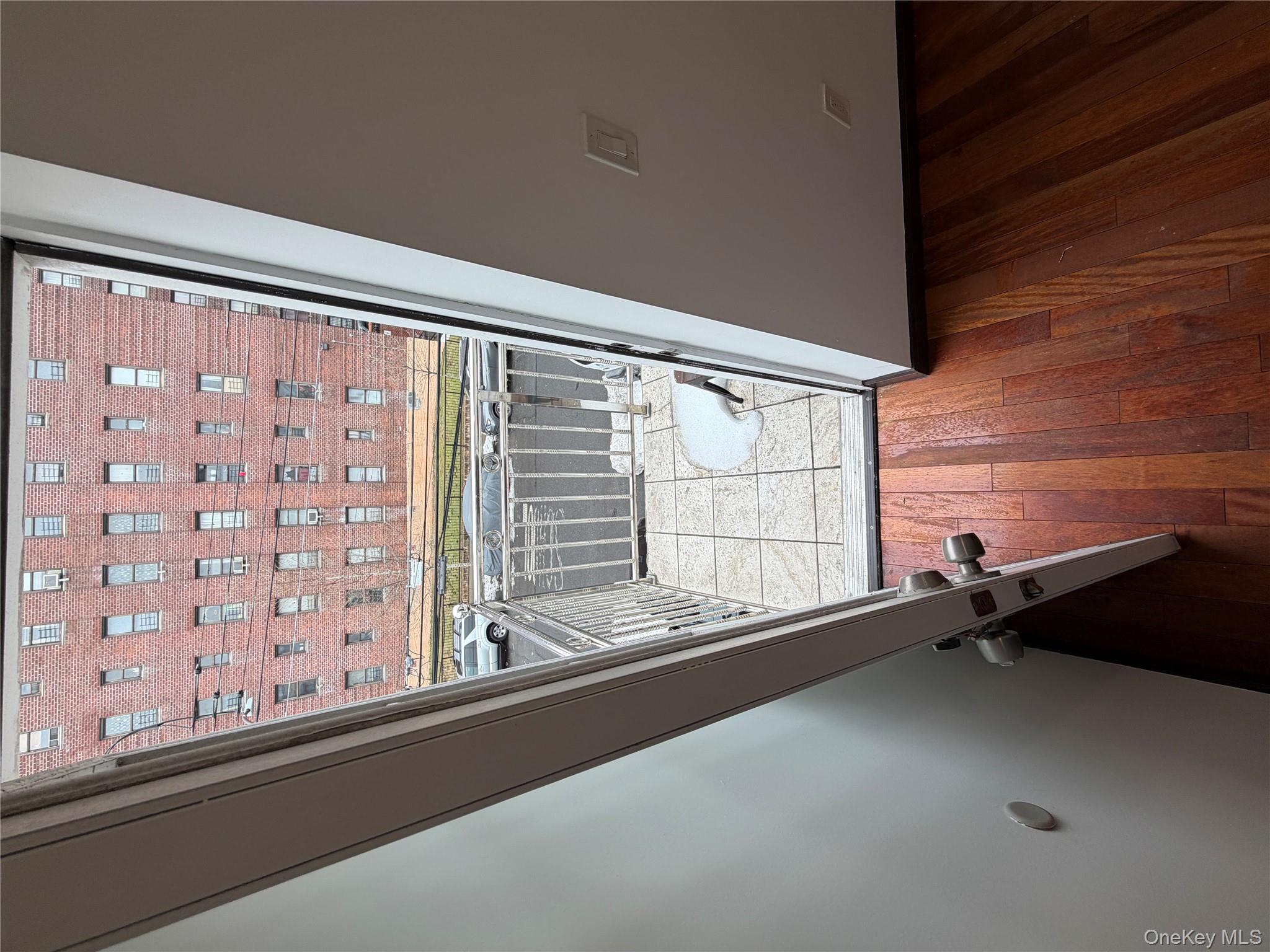 #17 photo, 19018 Woodhull Avenue, Hollis , NY 11423