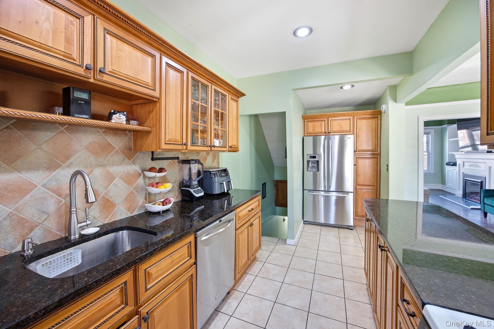 #10 photo, 14740 33rd Avenue, Flushing , NY 11354