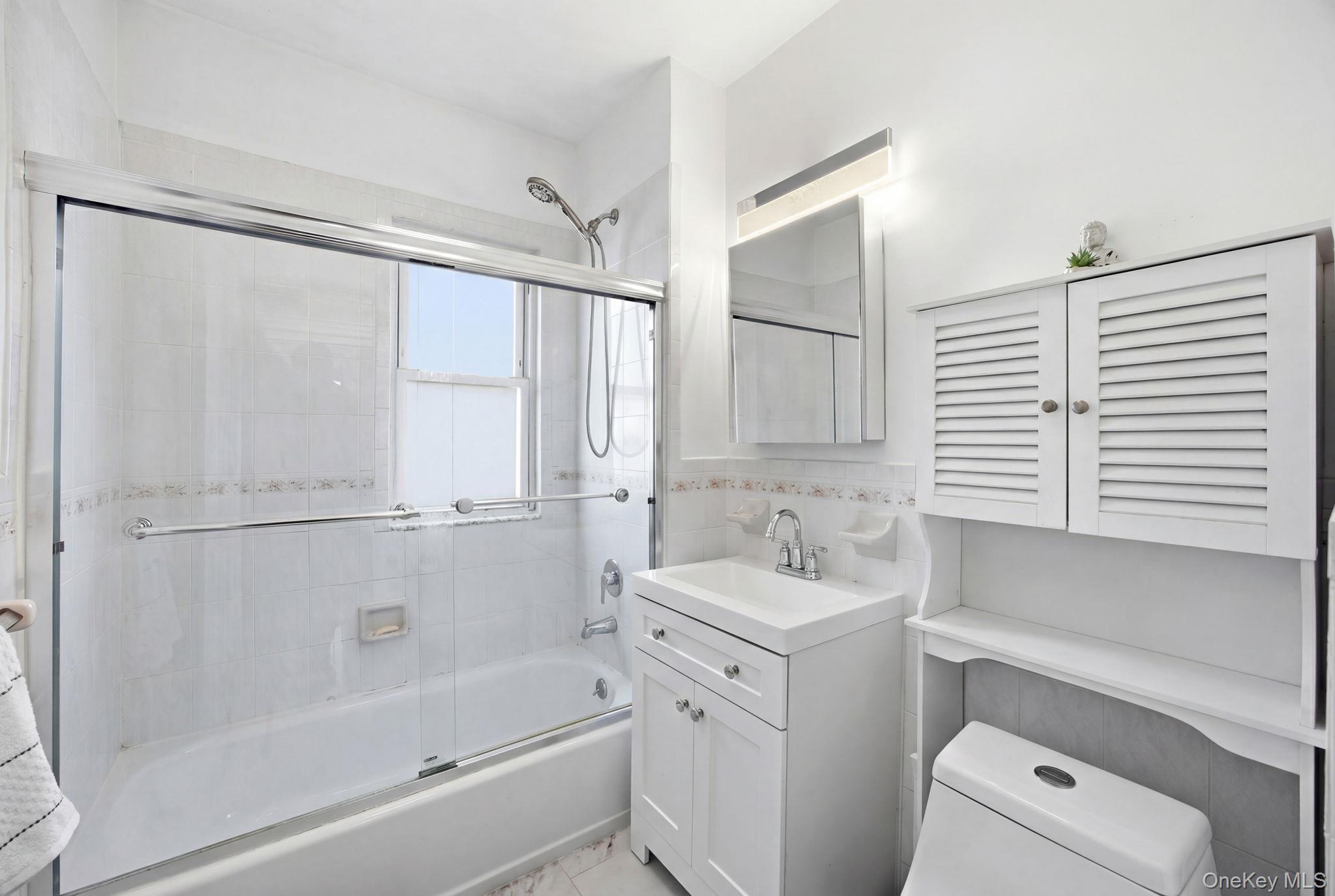 #17 photo, 14740 33rd Avenue, Flushing , NY 11354