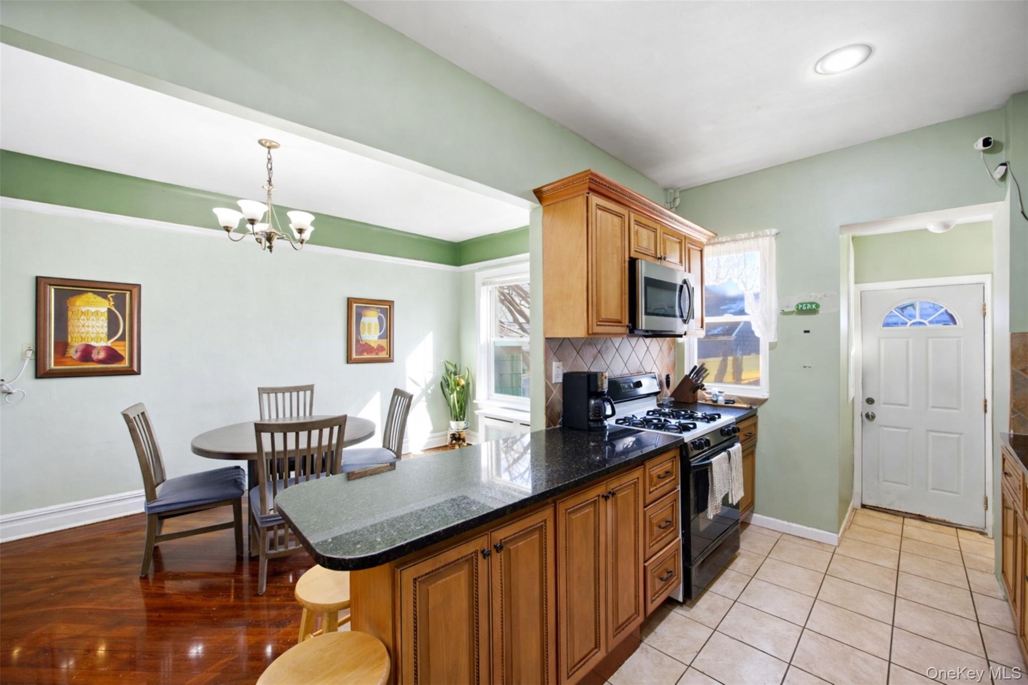 #6 photo, 14740 33rd Avenue, Flushing , NY 11354