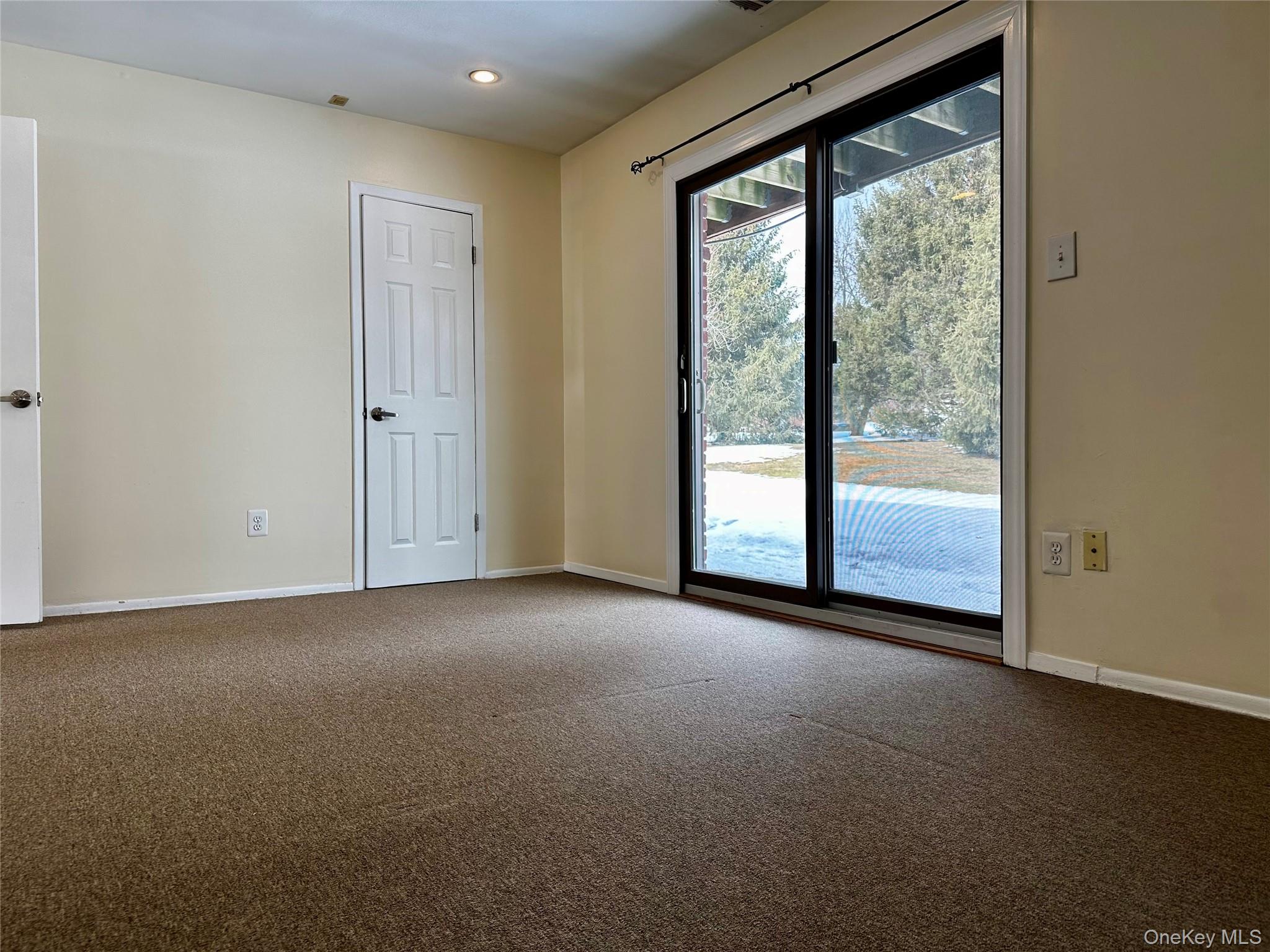 #12 photo, 9 Bailey Court, Middle Island , NY 11953