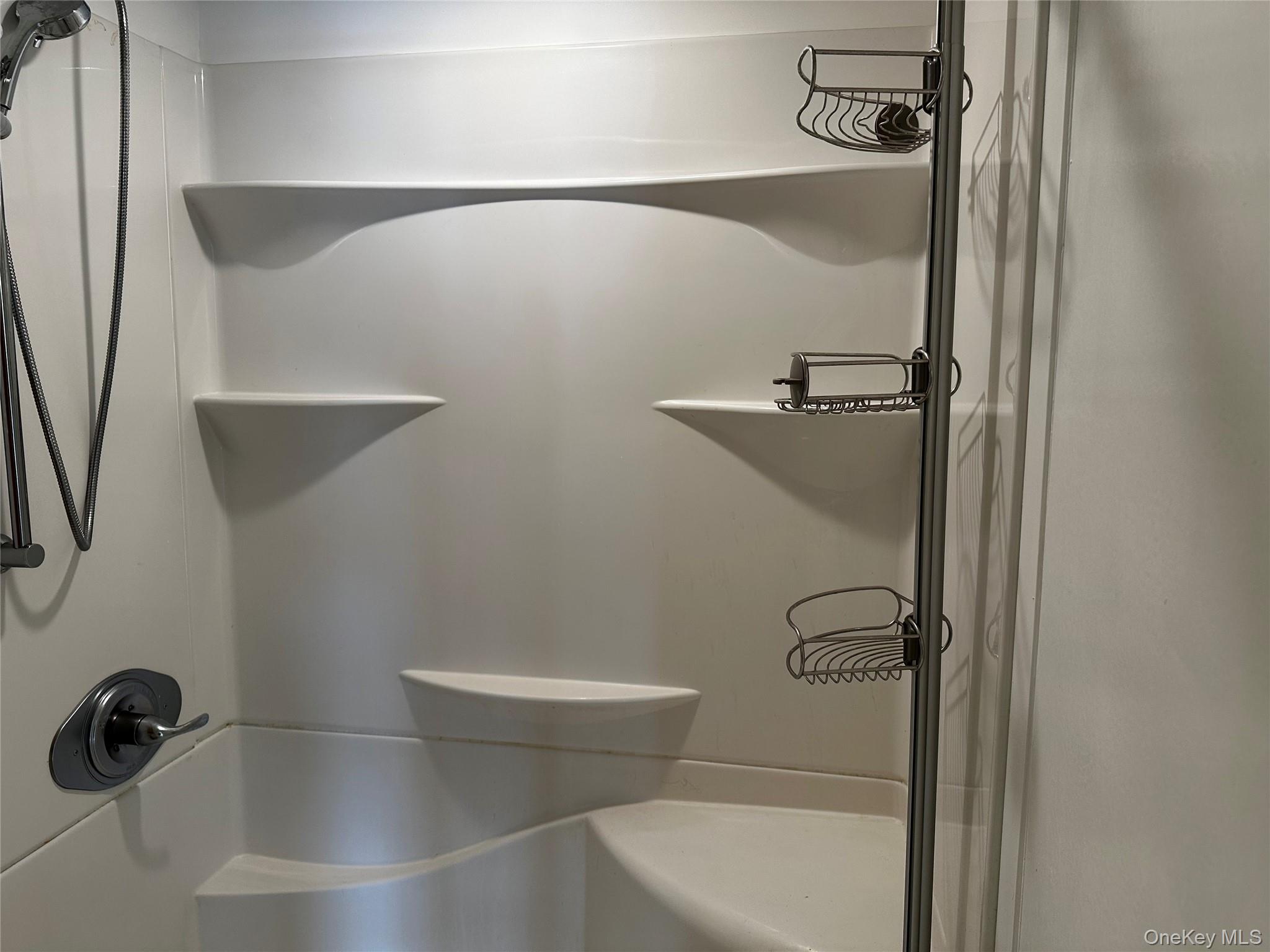 #16 photo, 9 Bailey Court, Middle Island , NY 11953