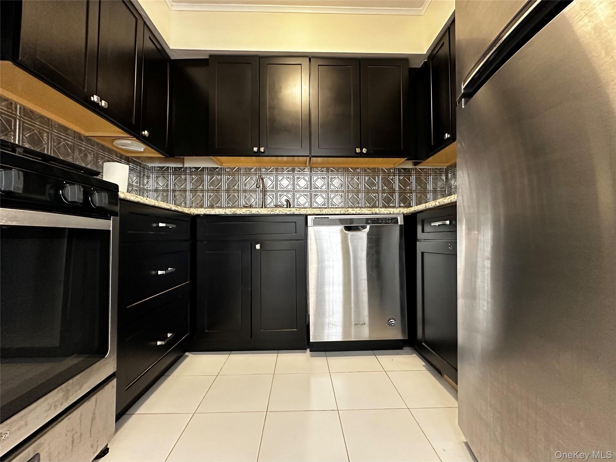 #2 photo, 9 Bailey Court, Middle Island , NY 11953