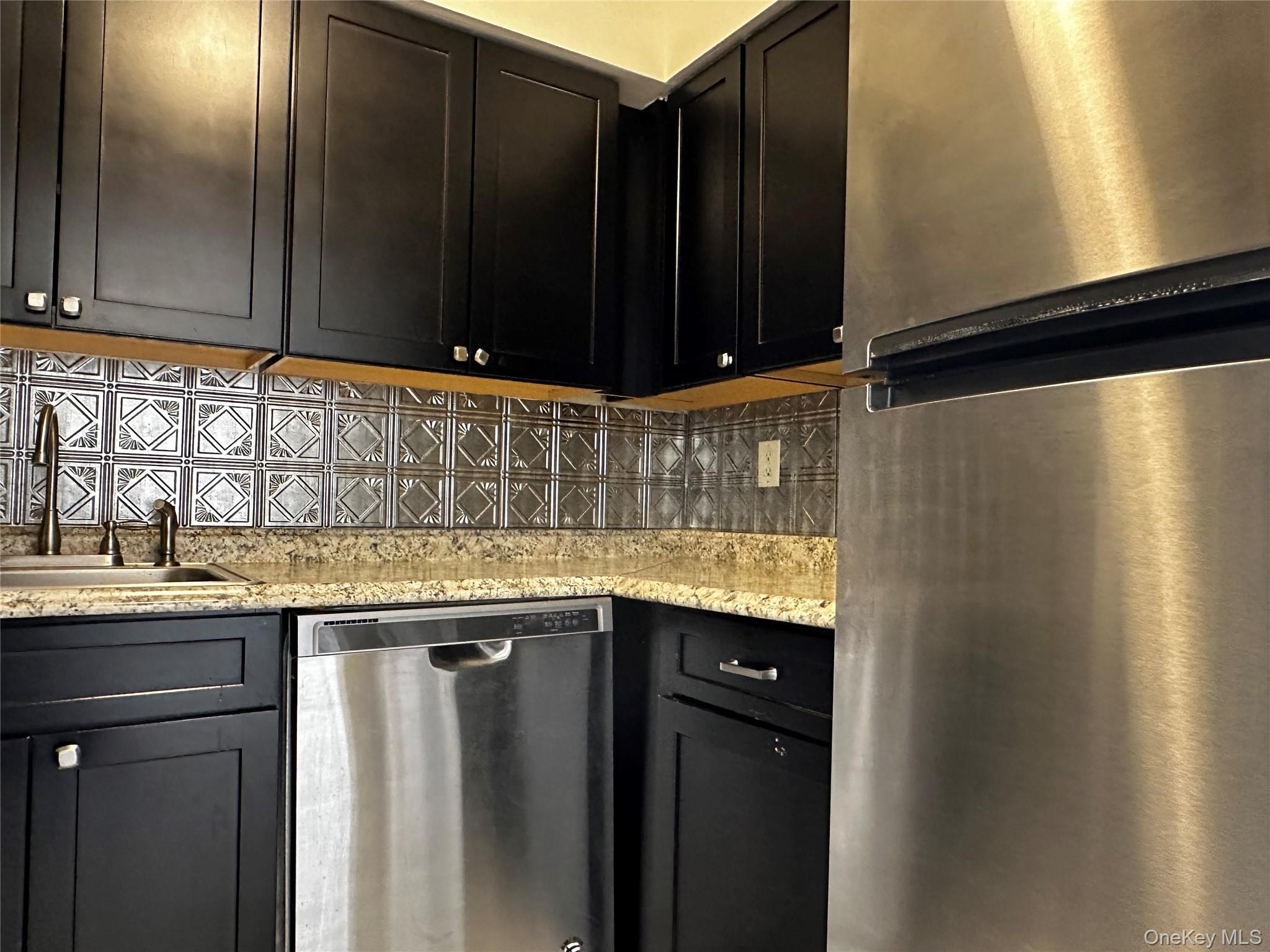 #5 photo, 9 Bailey Court, Middle Island , NY 11953