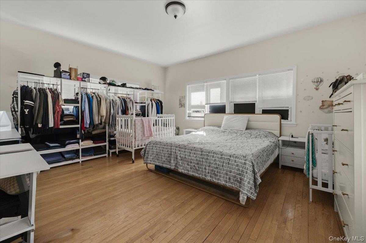 #11 photo, 1727 Victor Street, Bronx , NY 10462