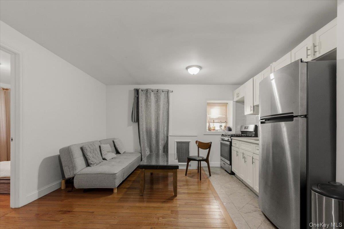 #17 photo, 1727 Victor Street, Bronx , NY 10462