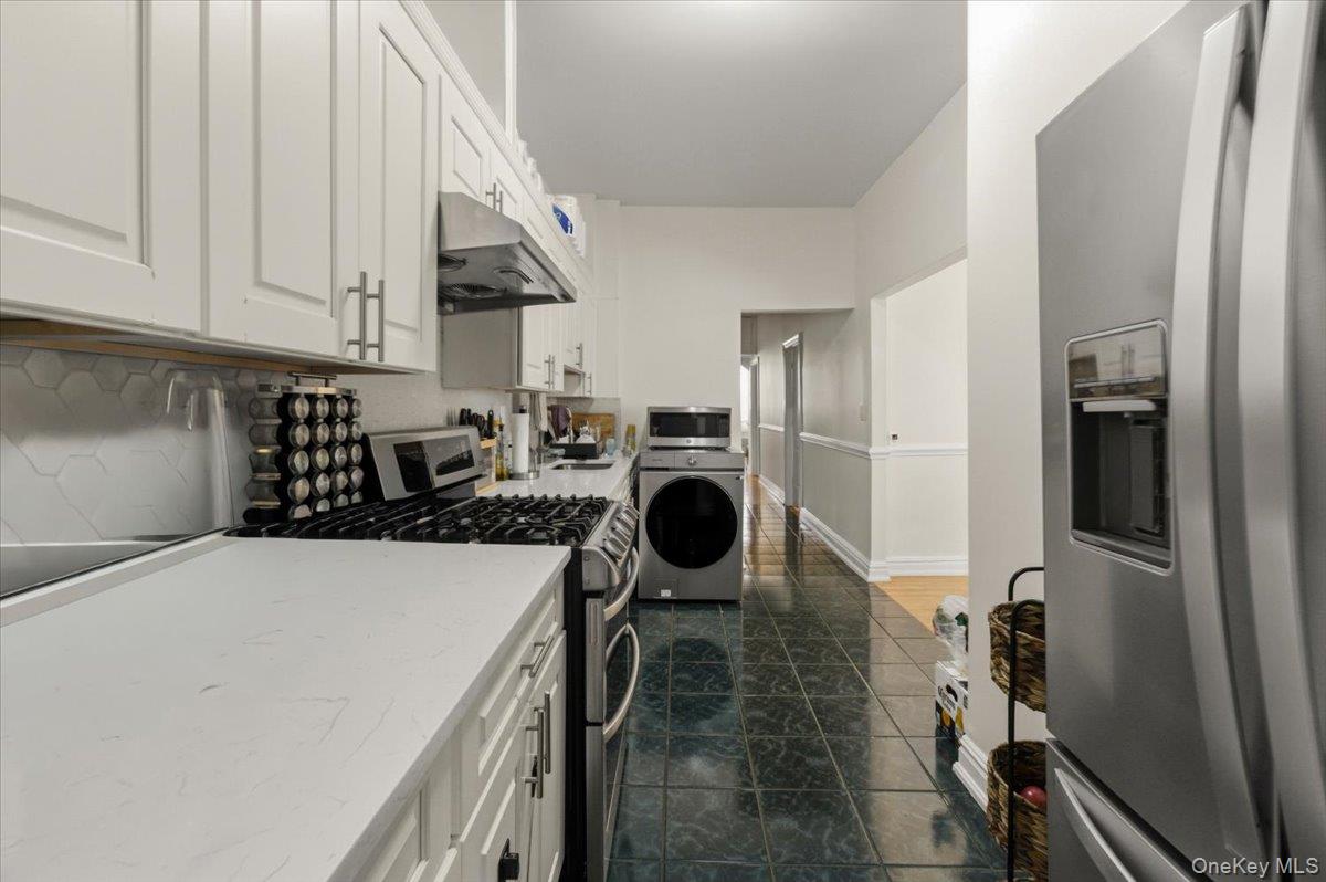 #8 photo, 1727 Victor Street, Bronx , NY 10462