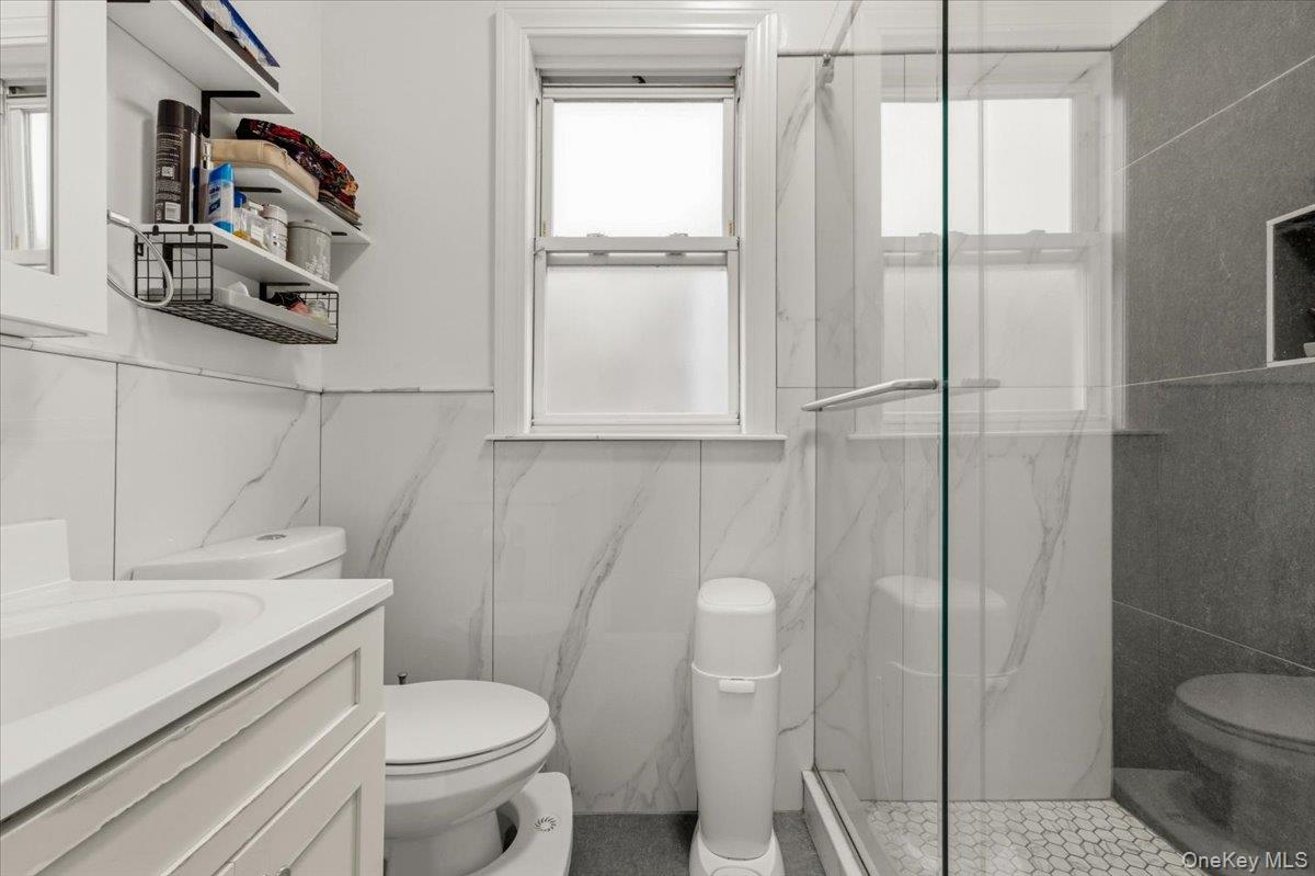 #9 photo, 1727 Victor Street, Bronx , NY 10462