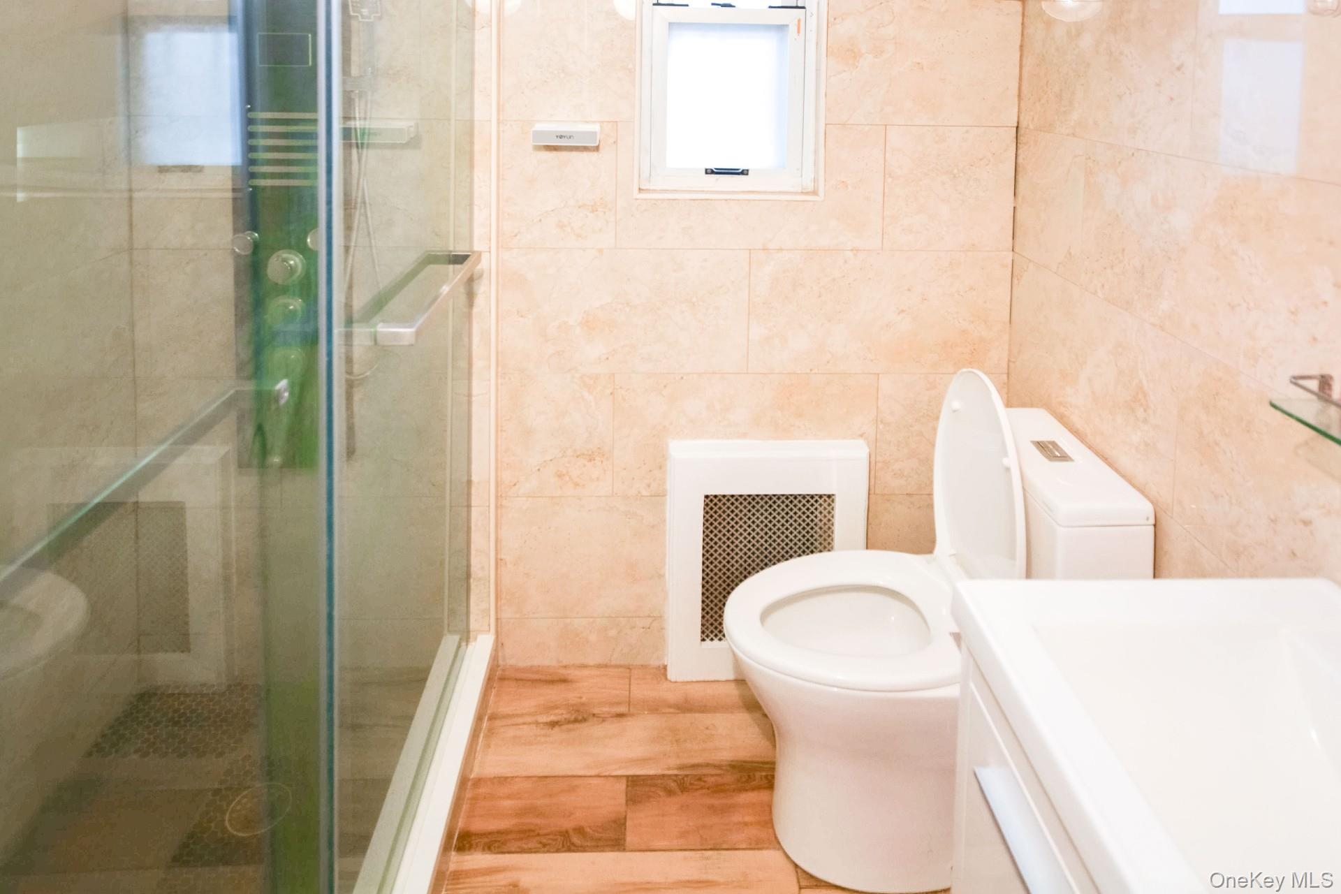 #12 photo, 81-32 252 Street, Куинс ‖ Bellerose , NY 11426