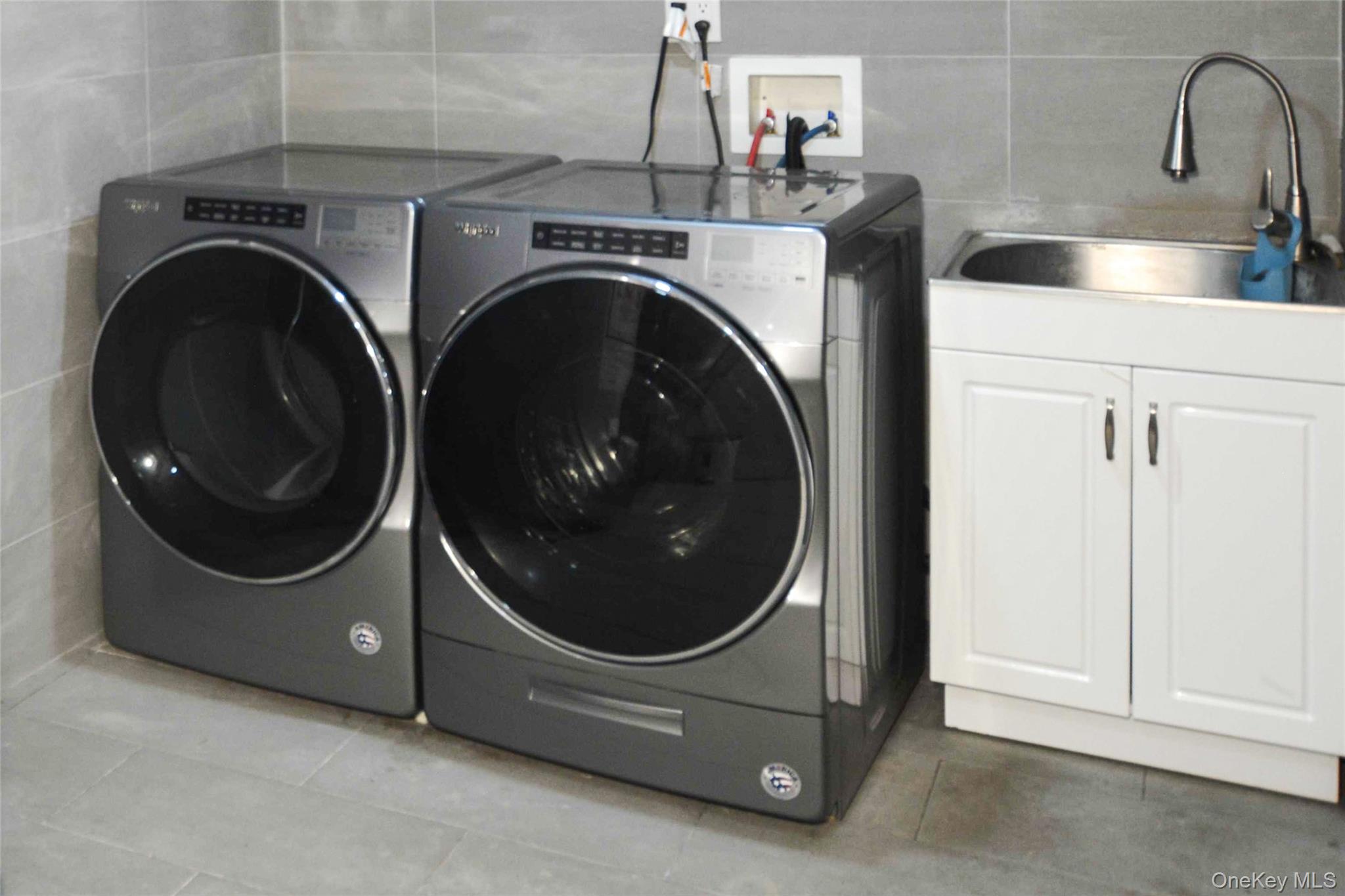 #16 photo, 81-32 252 Street, Bellerose , NY 11426