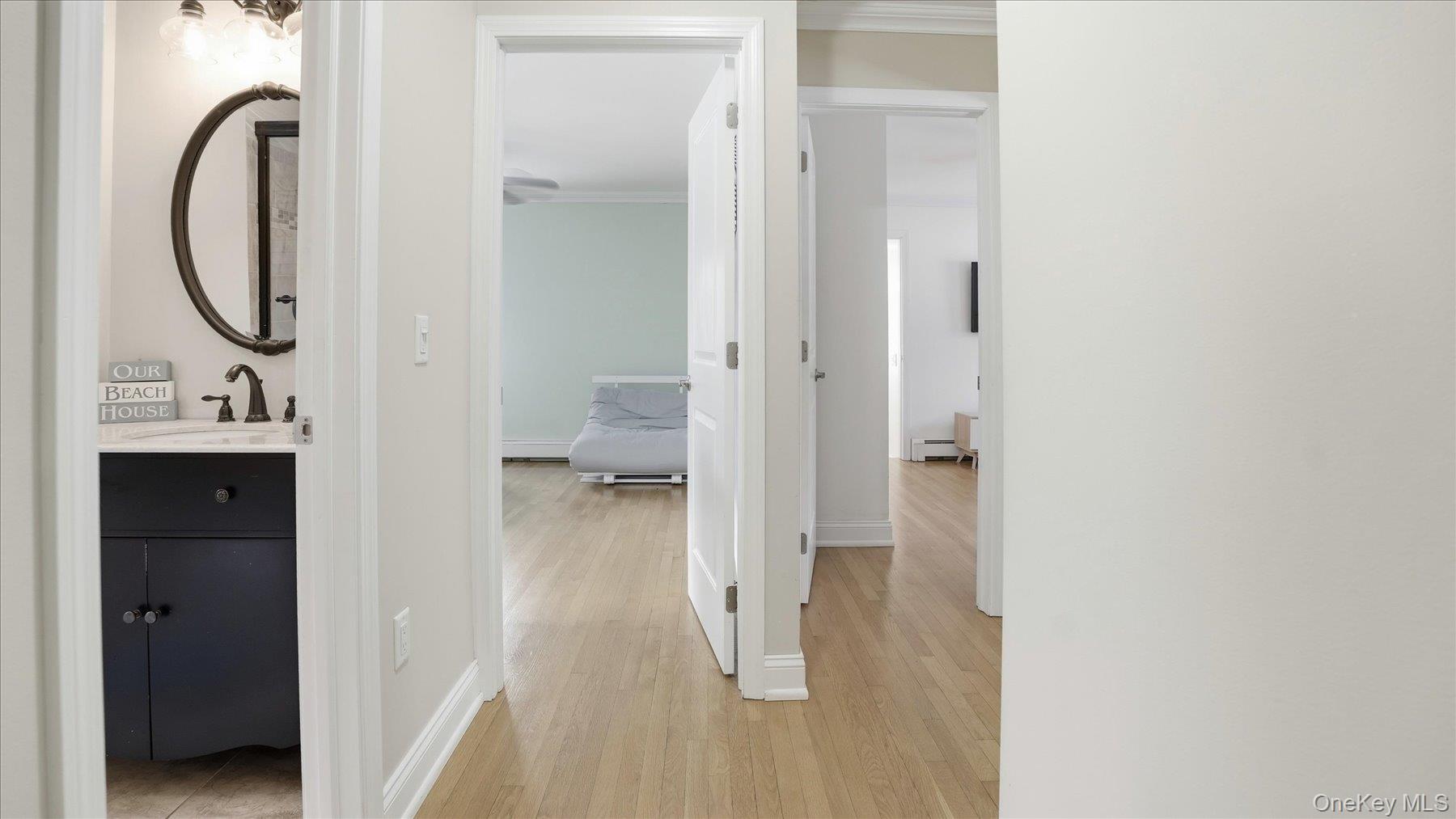 #10 photo, 3 Robins Nest Lane, 롱 아일랜드 Hampton Bays , NY 11946