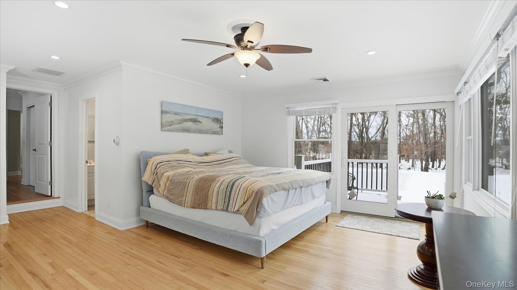 #12 photo, 3 Robins Nest Lane, 롱 아일랜드 Hampton Bays , NY 11946