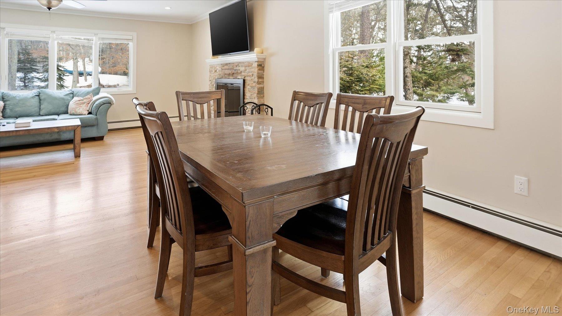 #4 photo, 3 Robins Nest Lane, 롱 아일랜드 Hampton Bays , NY 11946