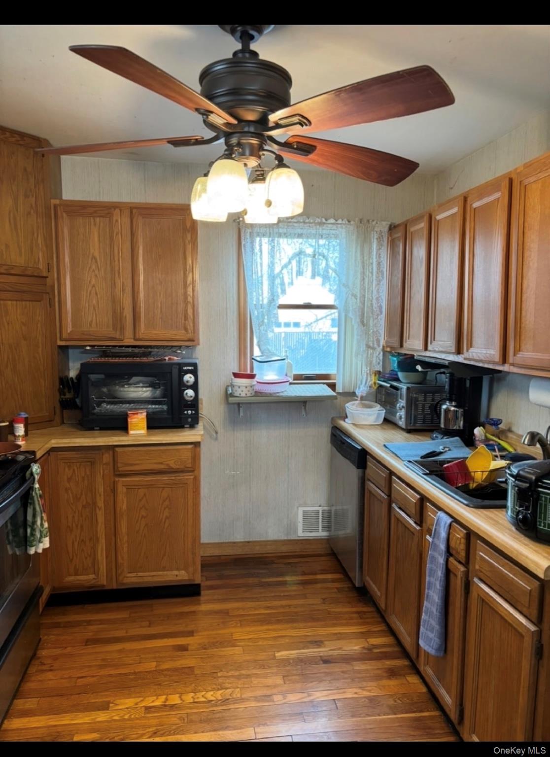 #3 photo, 33 Lakewood Avenue, Ronkonkoma , NY 11779