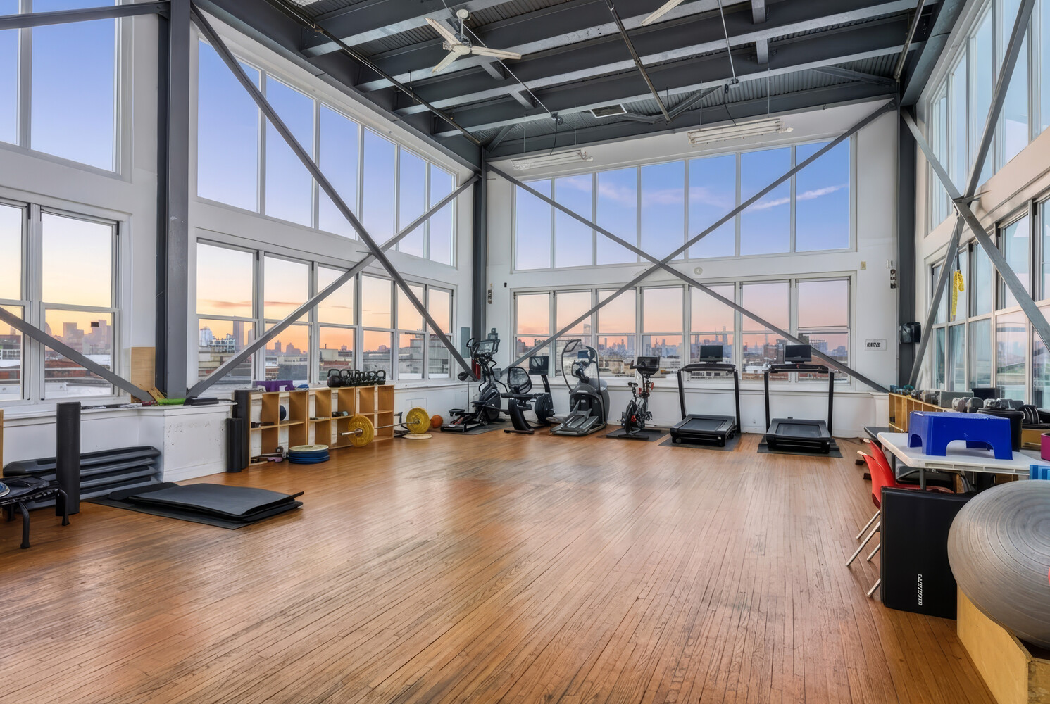 #11 photo, 689 MYRTLE Avenue, Бруклин ‖ Bedford-Stuyvesant , NY 11205