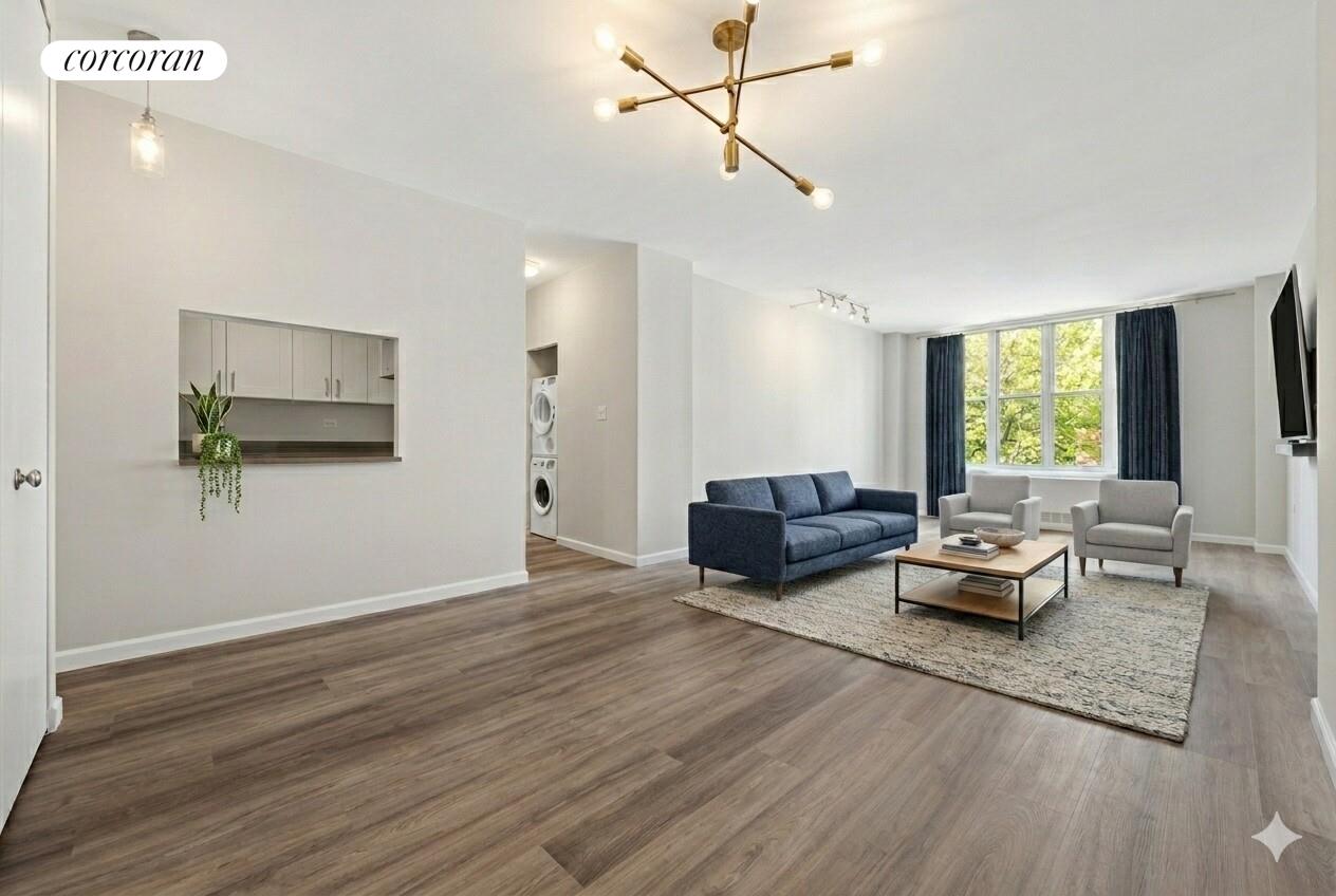 #4 photo, 344 W 23RD Street, Chelsea , NY 10011