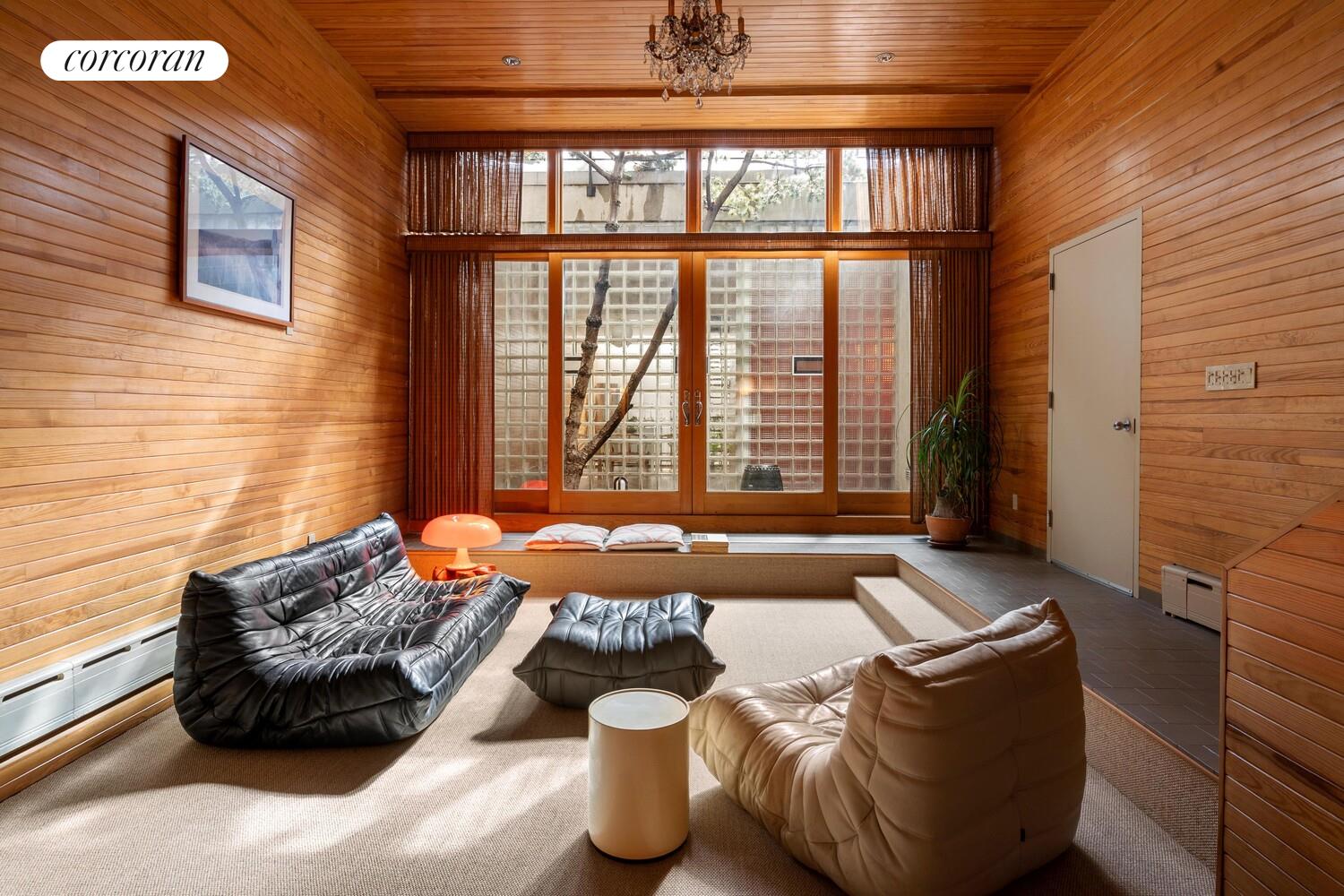 #1 photo, Brooklyn, הברונקס Williamsburg , NY 11211