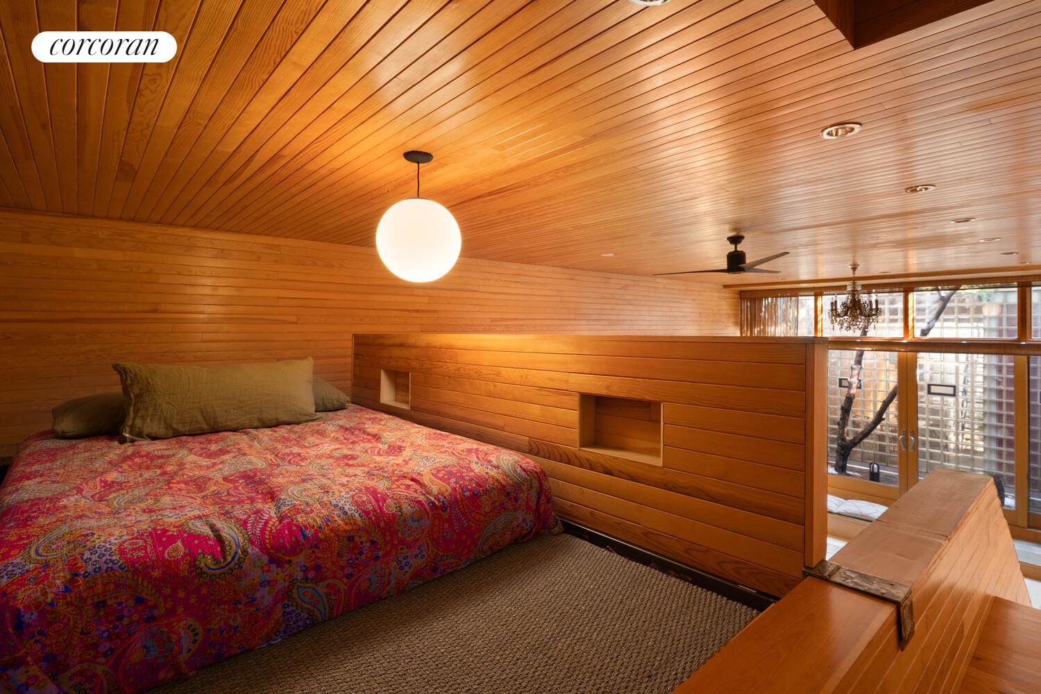 #12 photo, Brooklyn, הברונקס Williamsburg , NY 11211