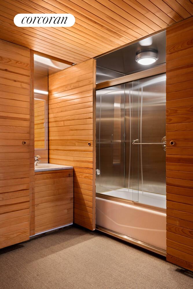 #15 photo, Brooklyn, הברונקס Williamsburg , NY 11211