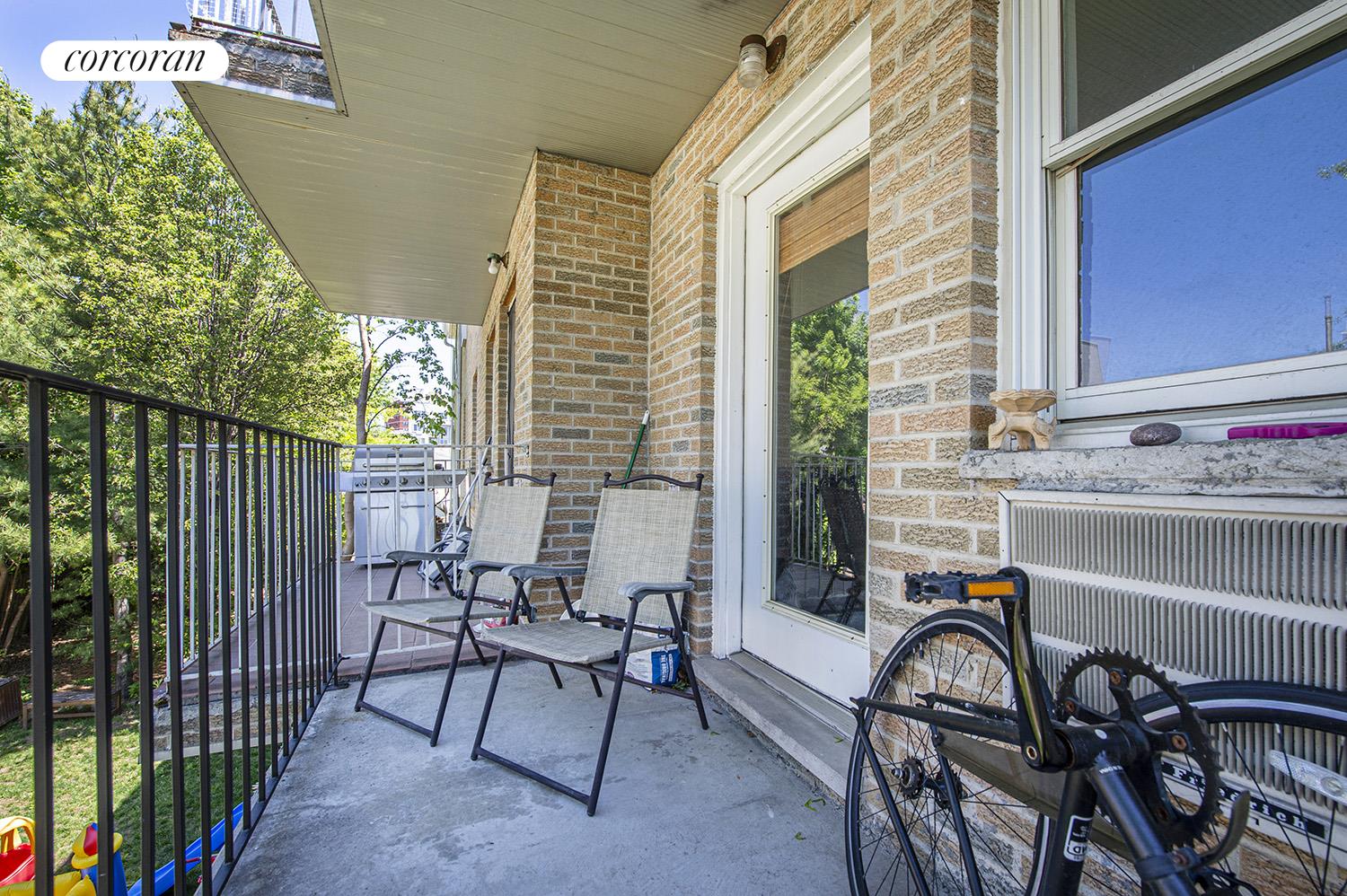 #3 photo, Astoria, كوينز Astoria , NY 11102