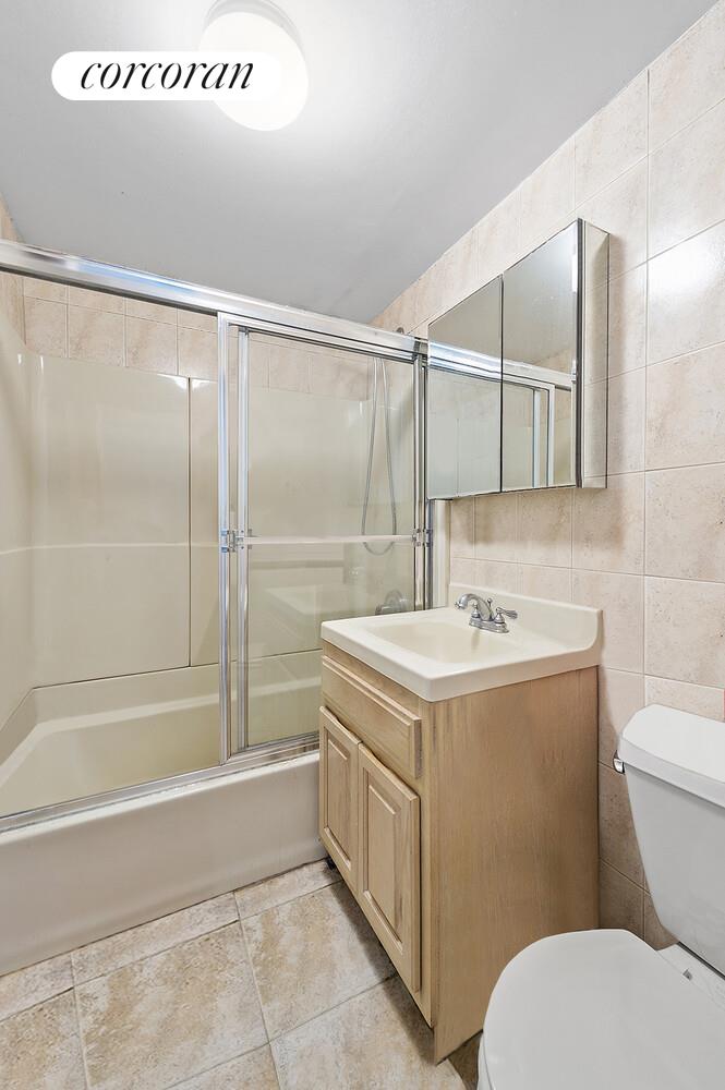 #5 photo, Astoria, كوينز Astoria , NY 11102