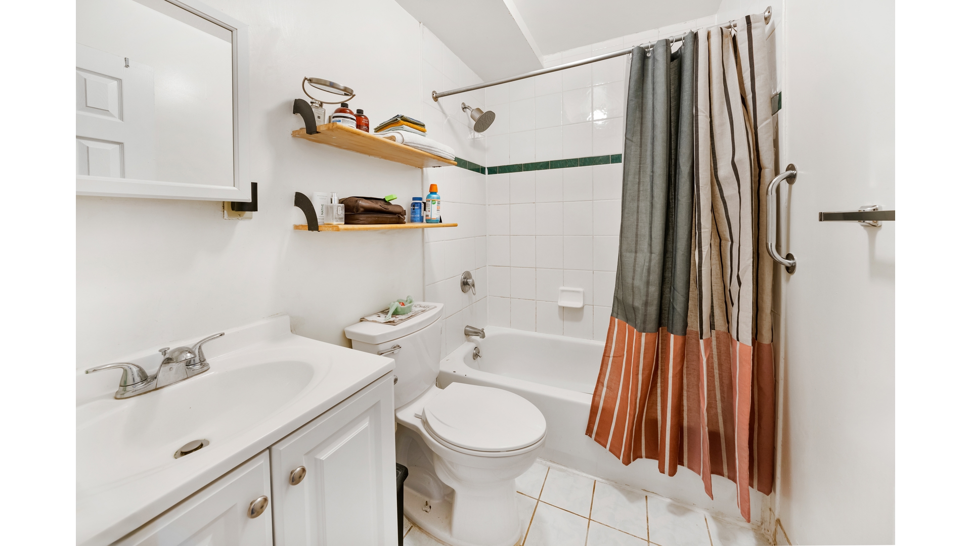 #8 photo, 1 MONROE Street, Бруклин ‖ Bedford-Stuyvesant , NY 11238