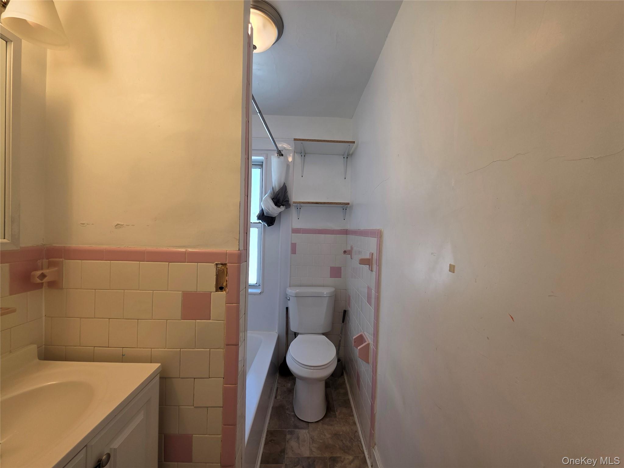 #20 photo, 135 Fullerton Avenue, Newburgh , NY 12550