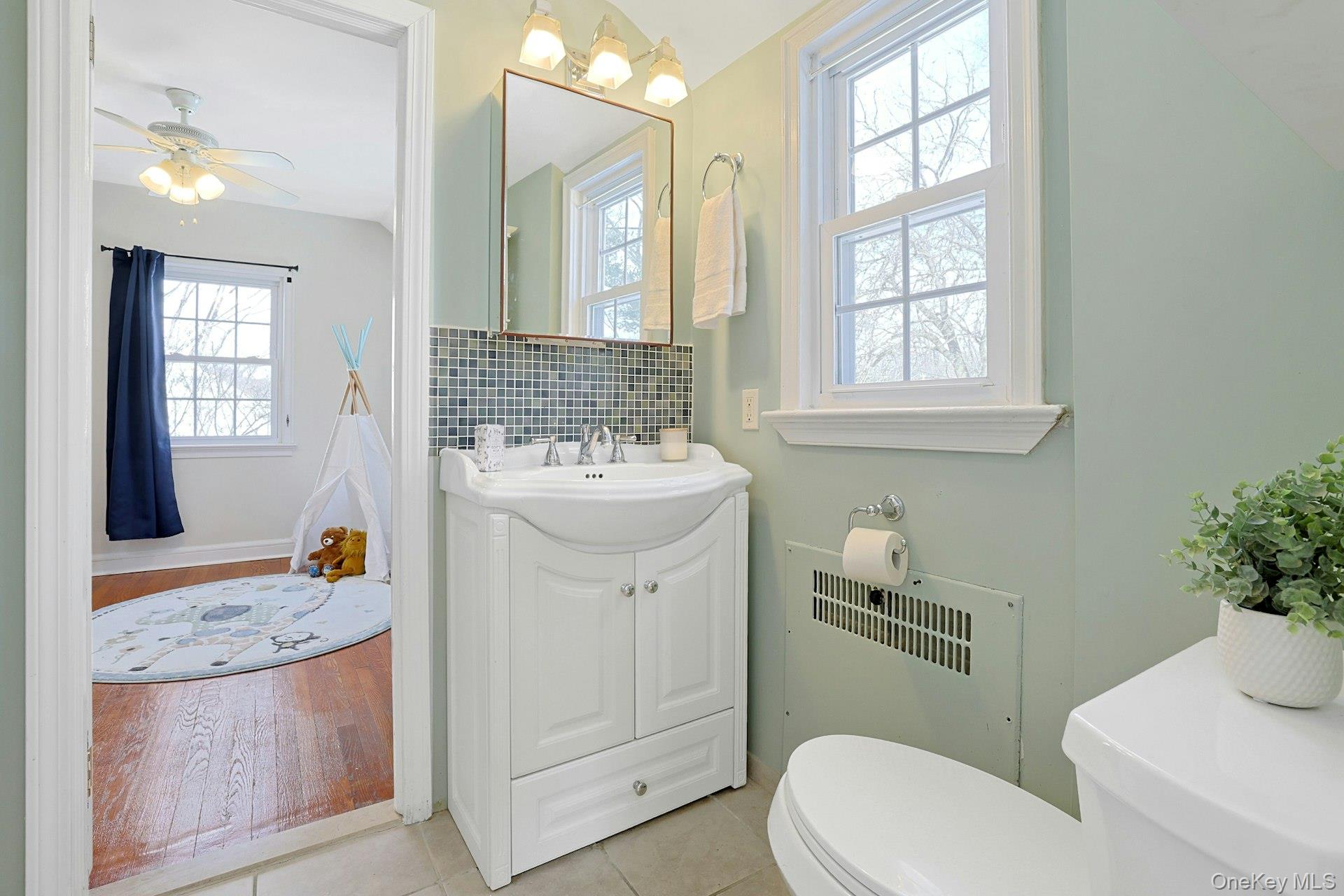 #16 photo, 120 Albemarle Road, White Plains , NY 10605