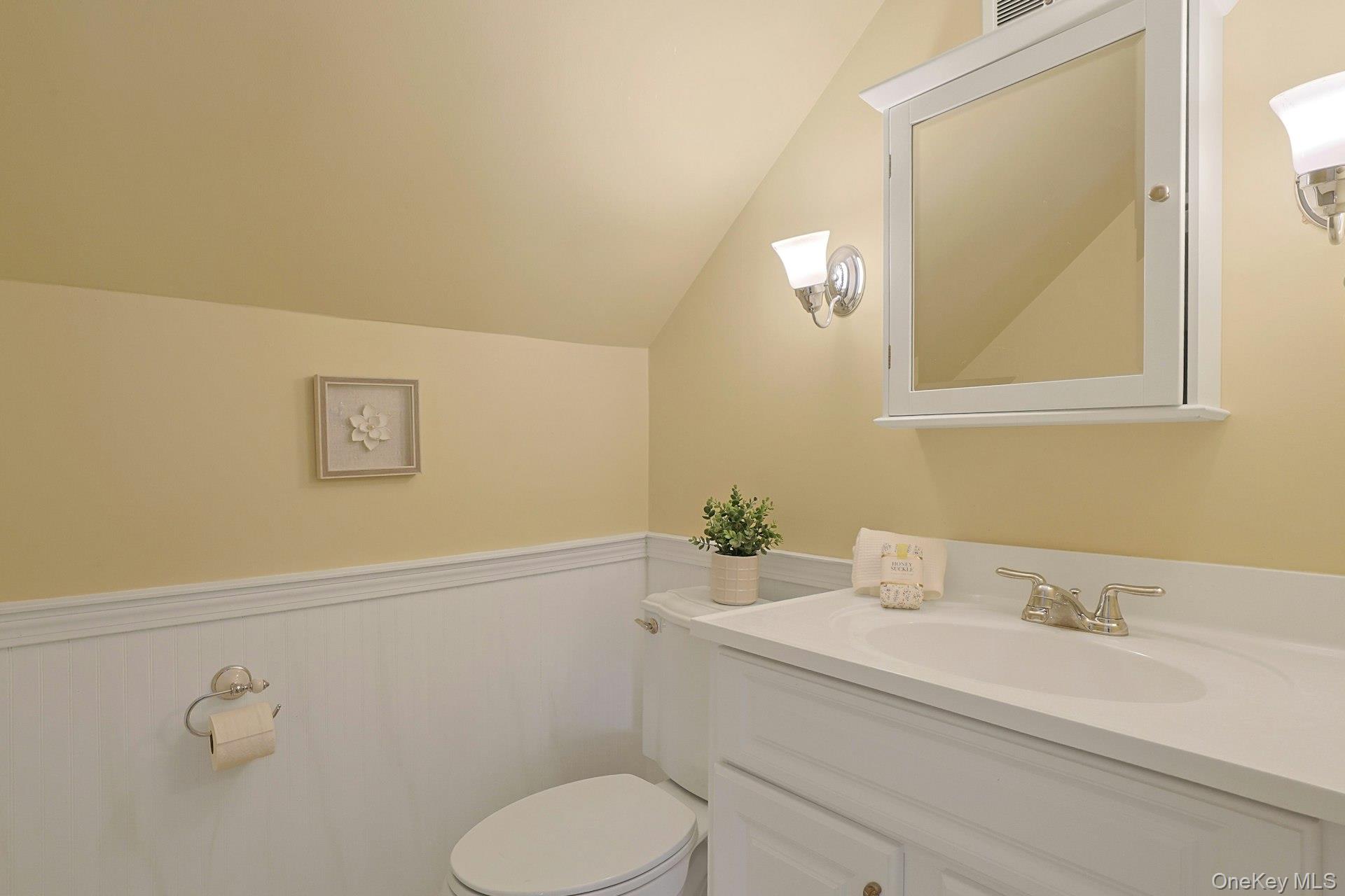 #20 photo, 120 Albemarle Road, White Plains , NY 10605