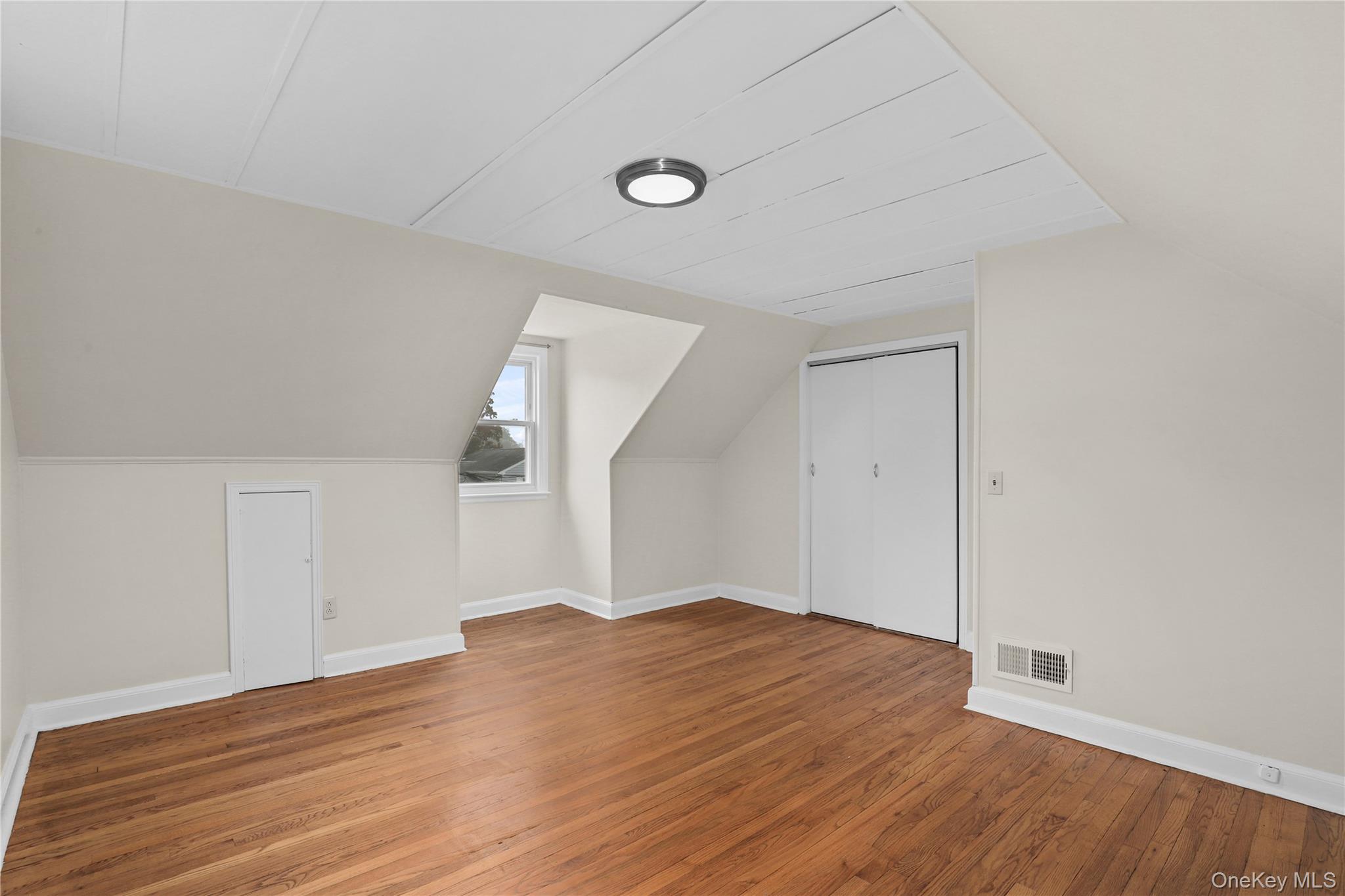 #12 photo, 216 Poe Street, Hartsdale , NY 10530