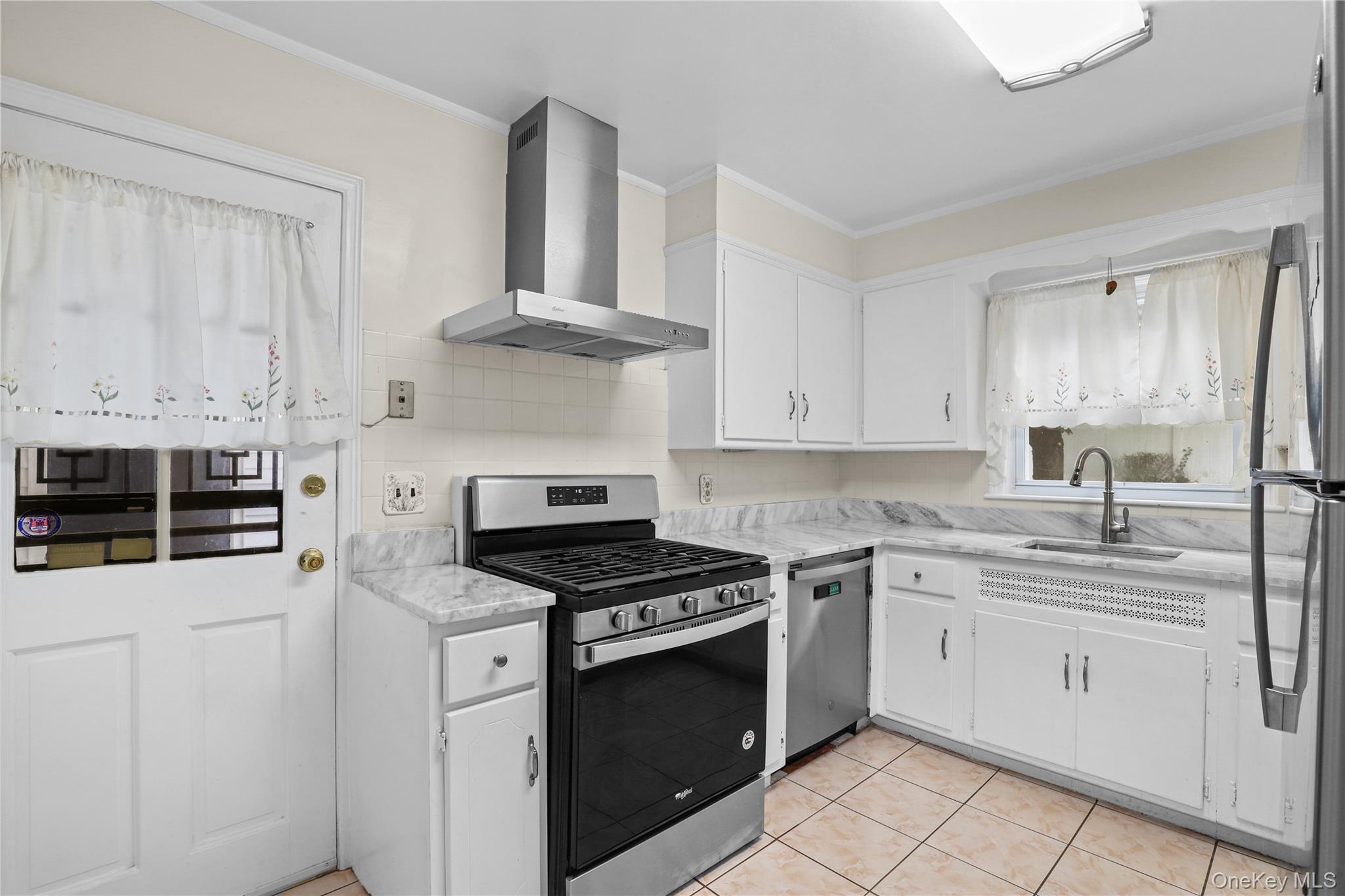 #7 photo, 216 Poe Street, Hartsdale , NY 10530