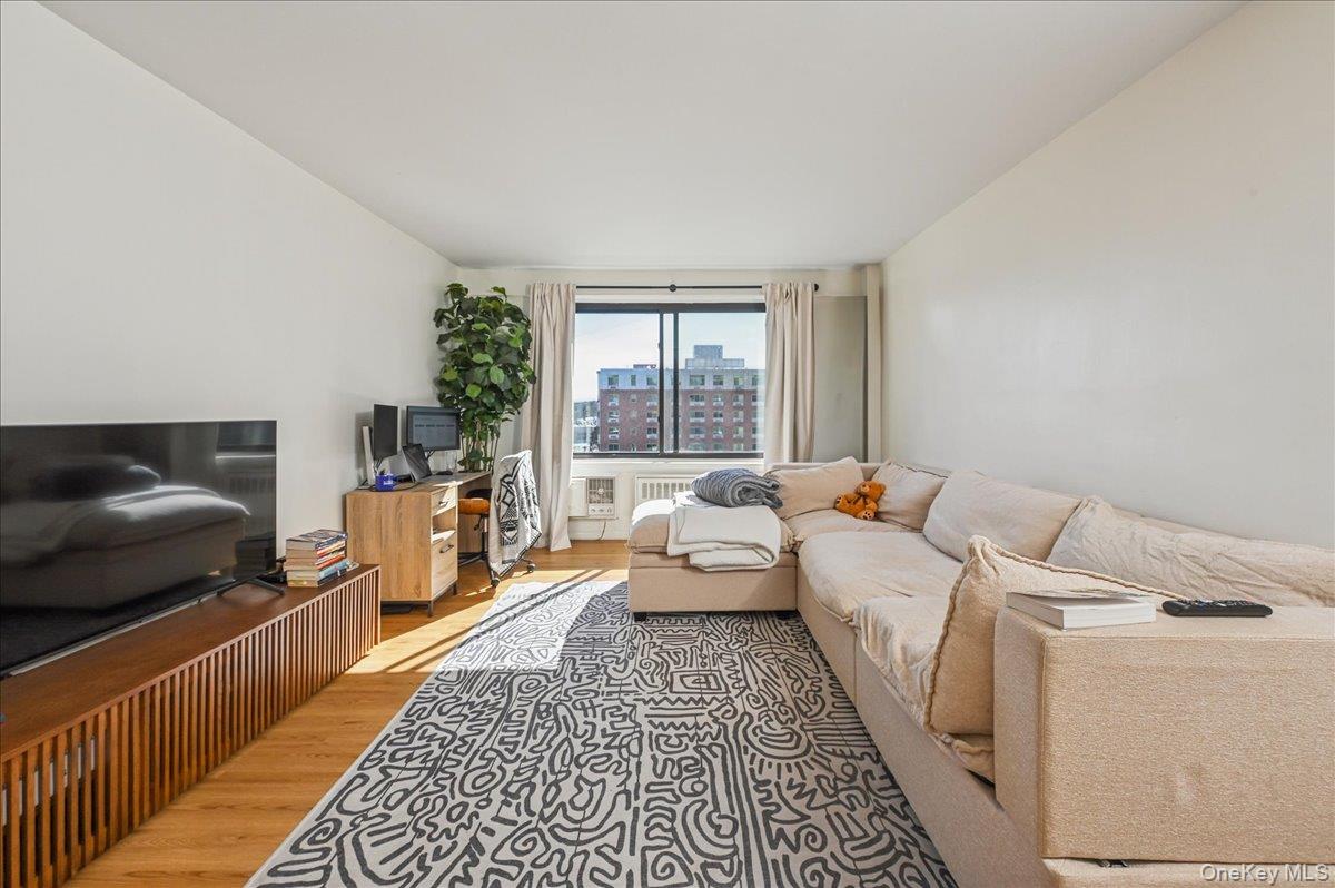 #14 photo, 25 Lake Street, White Plains , NY 10603