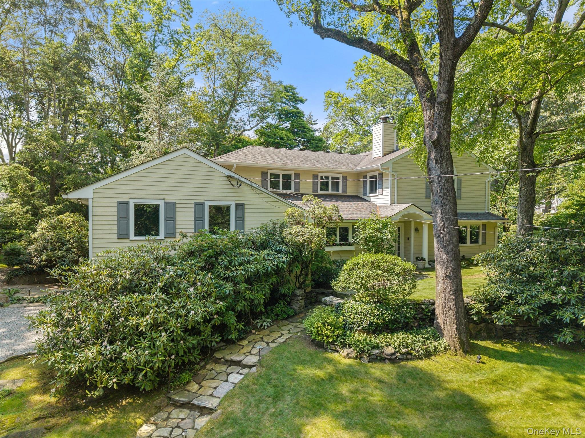 #1 photo, 110 Round Hill Road, Scarsdale , NY 10583