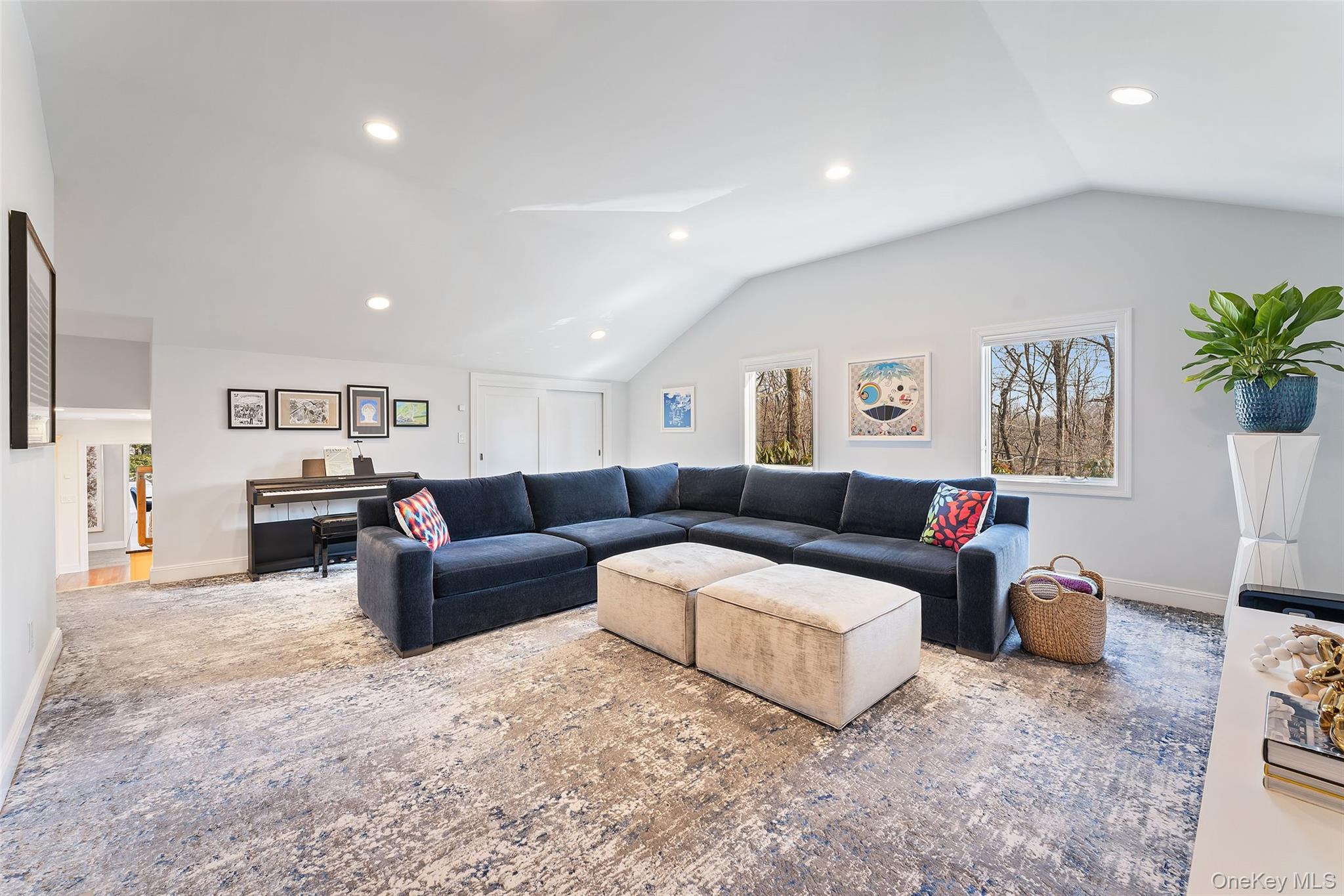 #20 photo, 110 Round Hill Road, Scarsdale , NY 10583