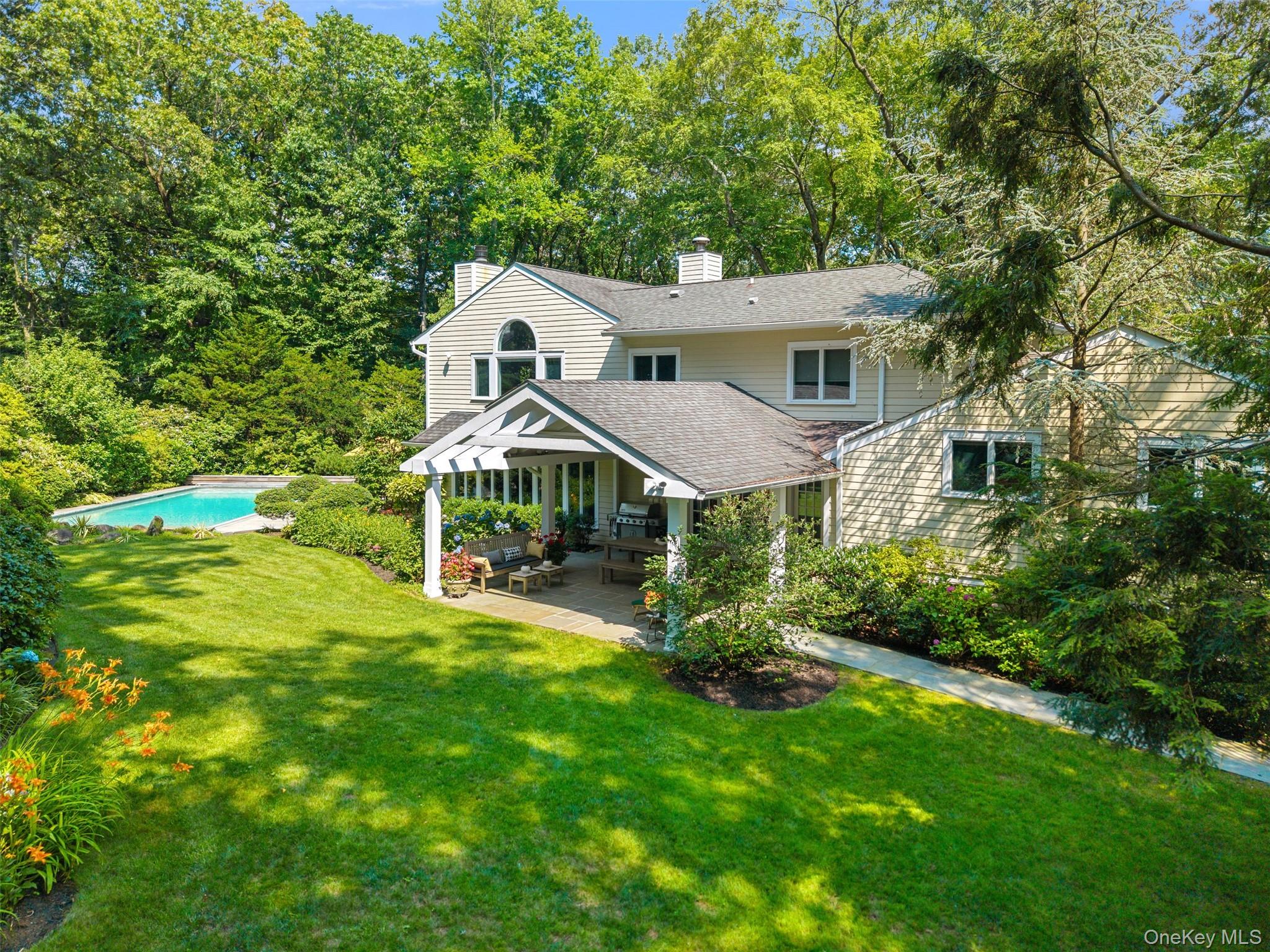 #4 photo, 110 Round Hill Road, Scarsdale , NY 10583