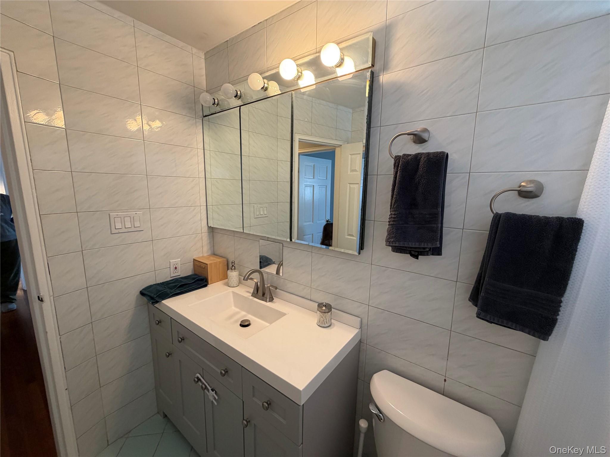 #13 photo, 57 Pebble Lane, সাফোক কাউন্টি Deer Park , NY 11729