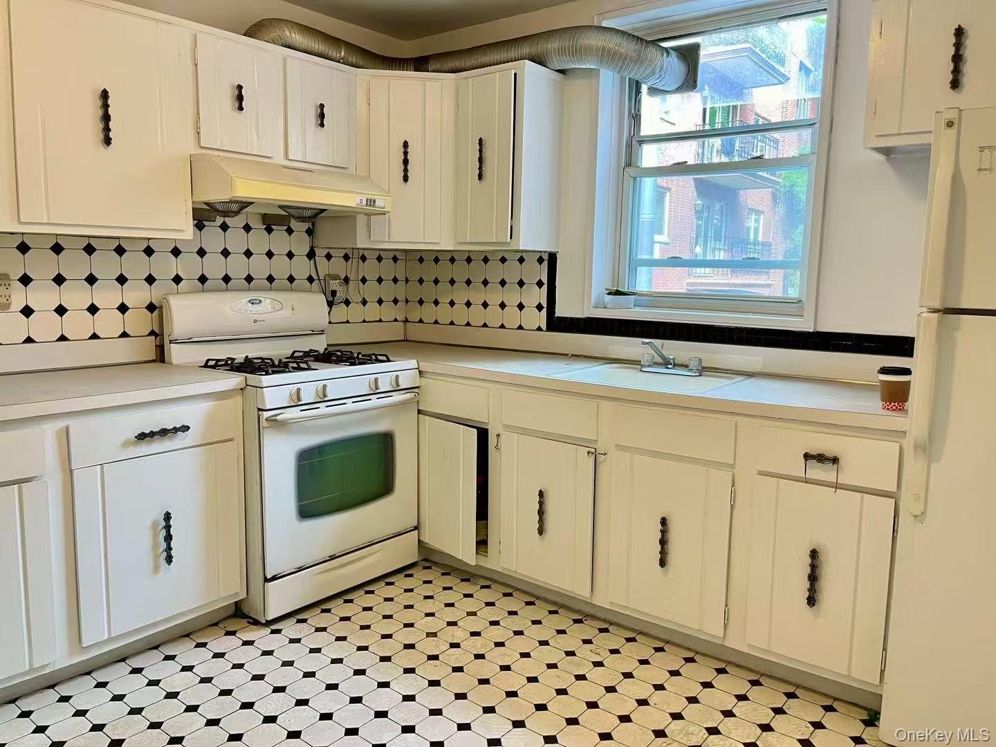 #5 photo, 142-15 Franklin Avenue, Flushing , NY 11355