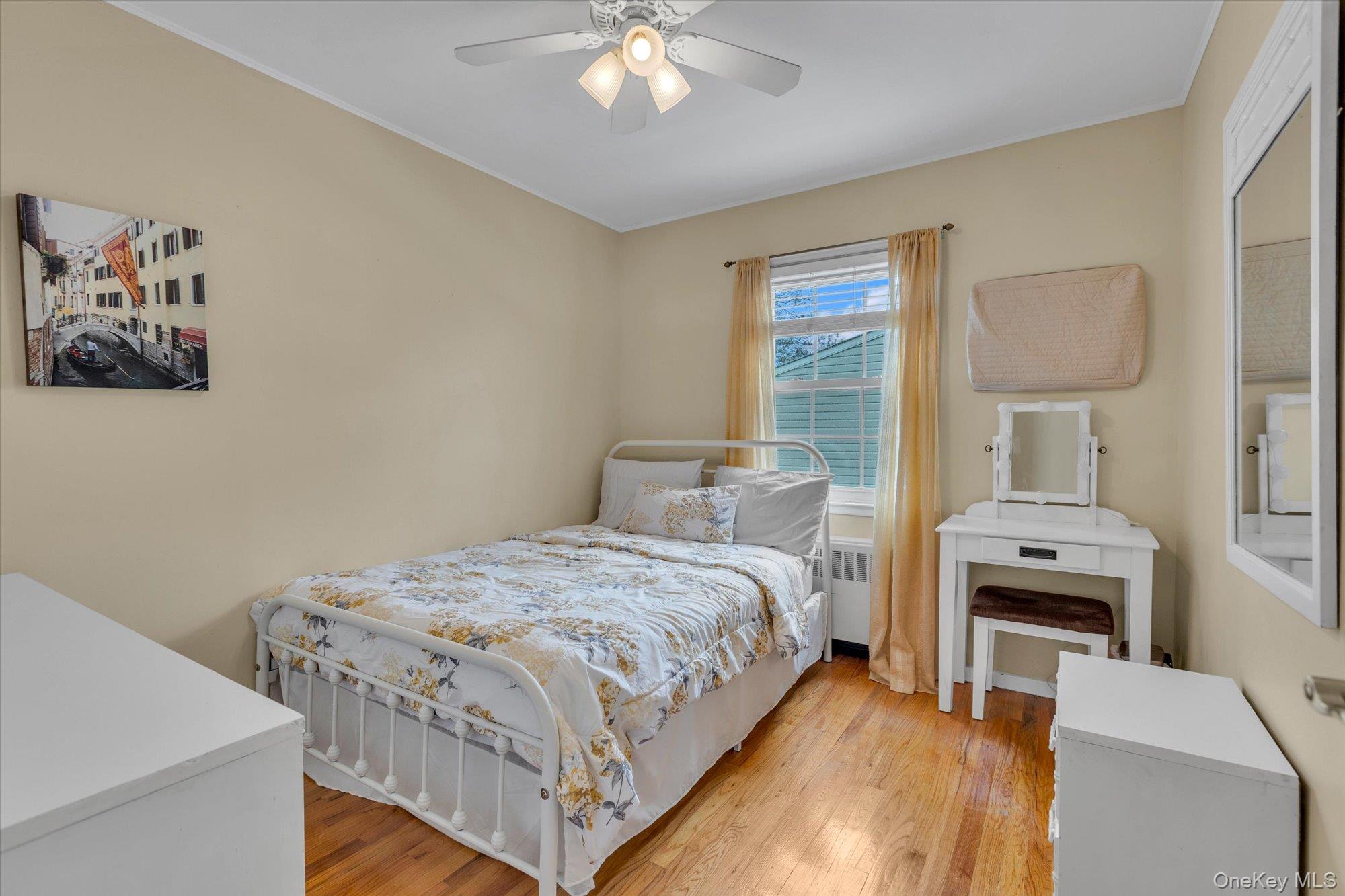 #13 photo, 6 Longford Street, Huntington , NY 11743